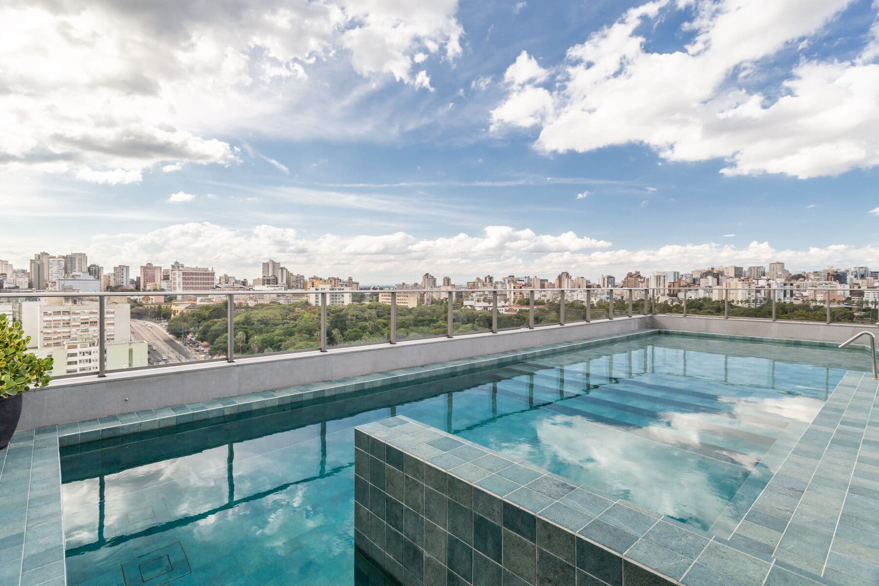 Charlie JP Redenção Cidade Baixa