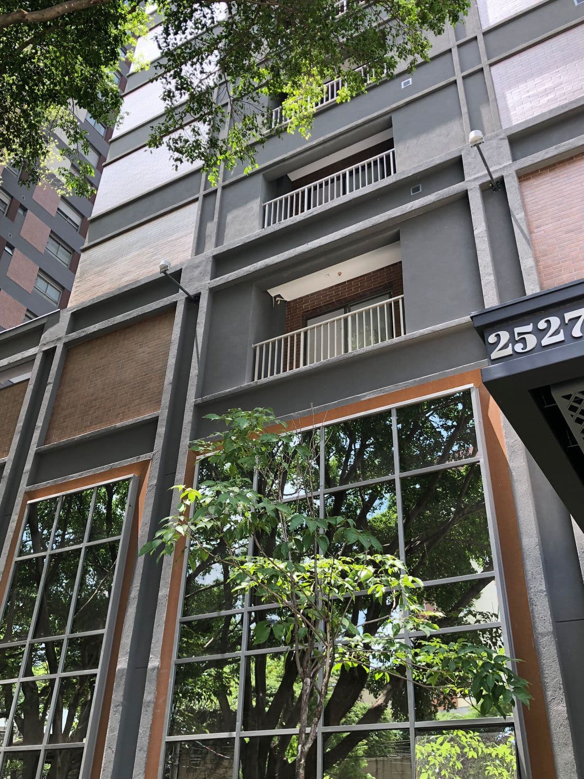 Iconyc House of Charlie