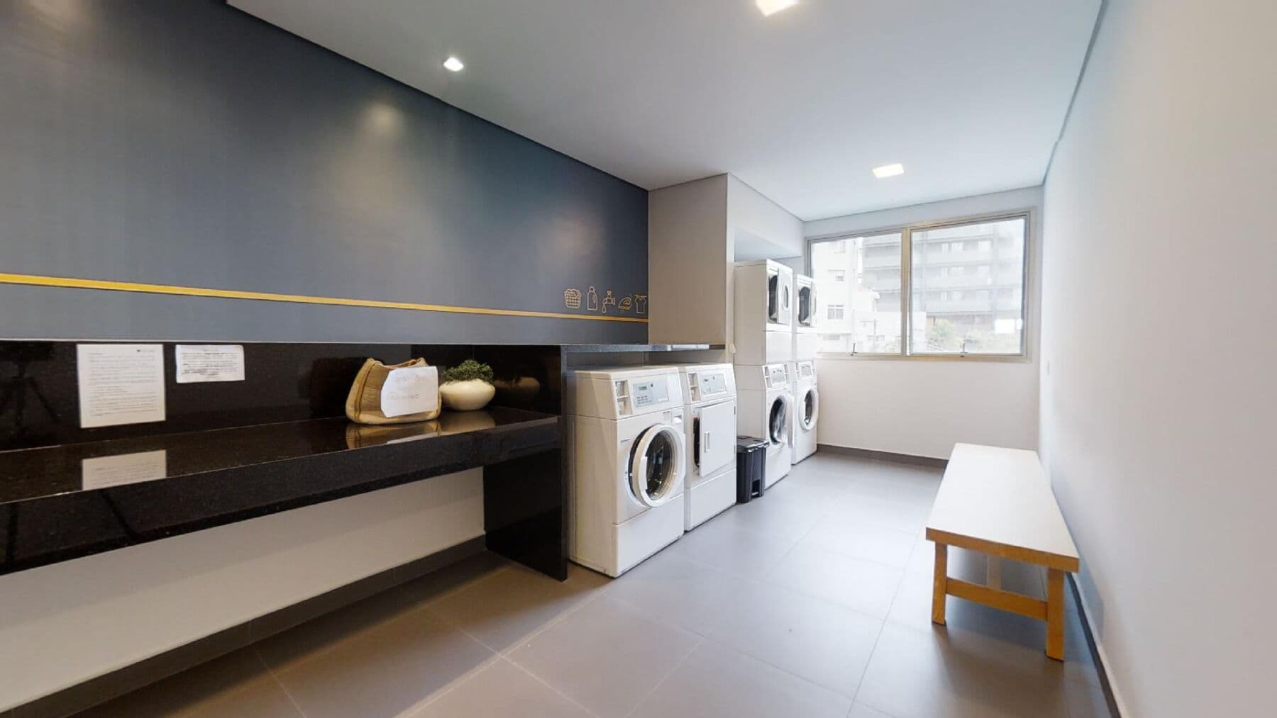 Charlie Girassol Vila Madalena