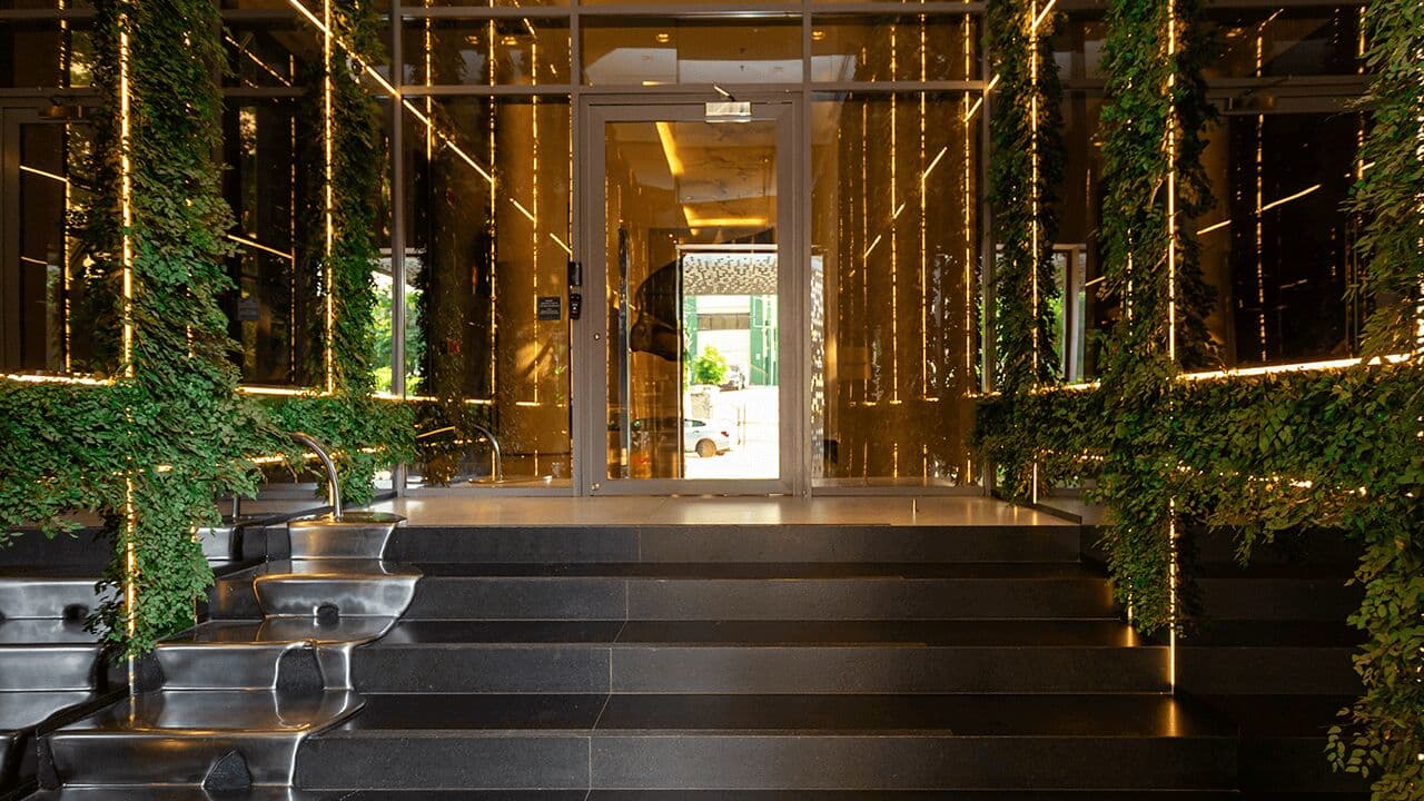 Iconyc House of Charlie