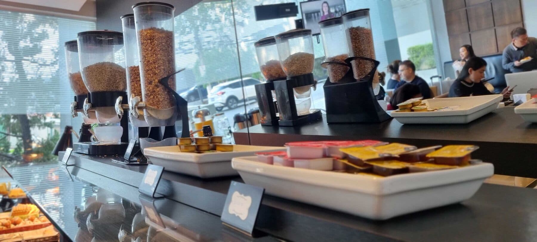 Paraíso Suítes by Charlie