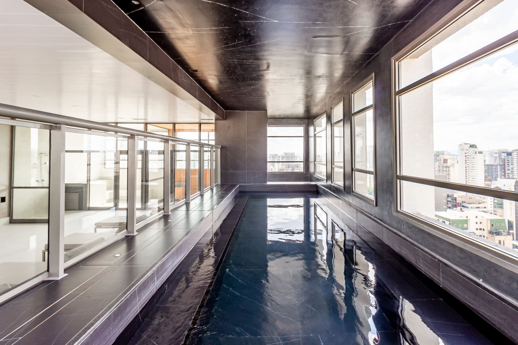 Charlie Grand Vitrali Moema