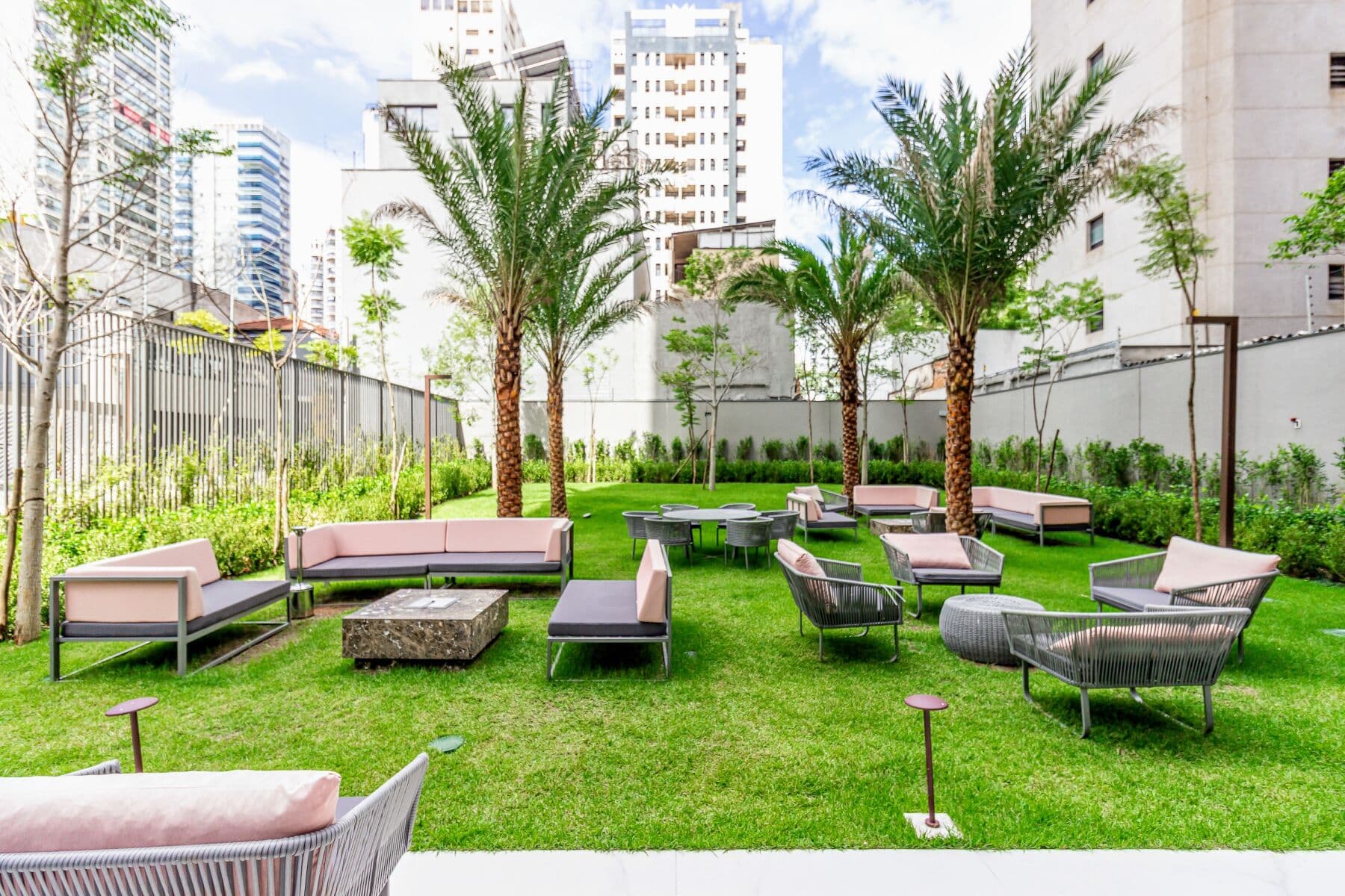 Charlie Grand Vitrali Moema