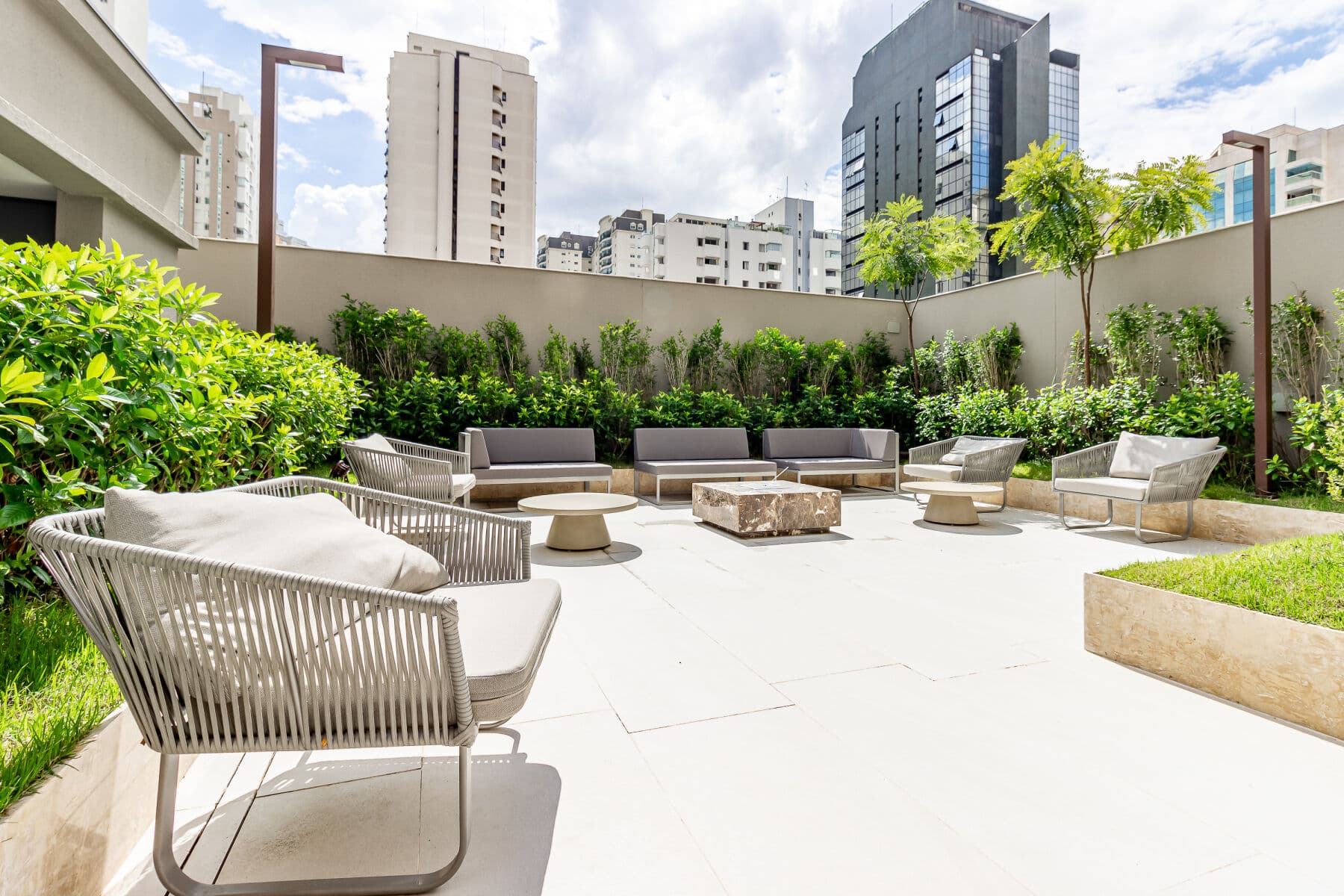 Charlie Grand Vitrali Moema