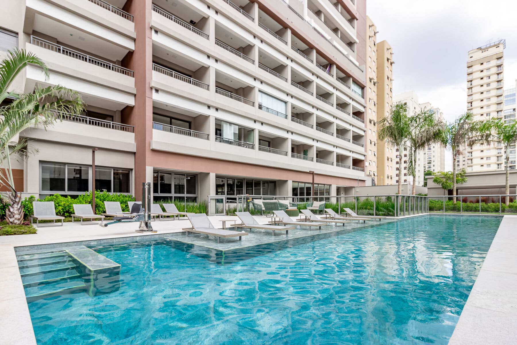 Charlie Grand Vitrali Moema