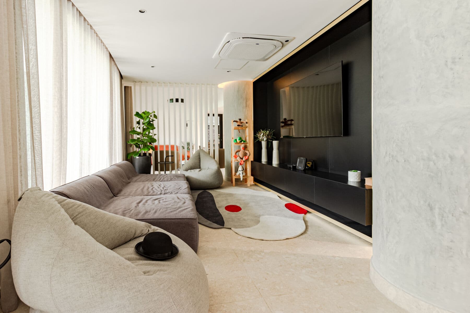 Charlie Window Moema