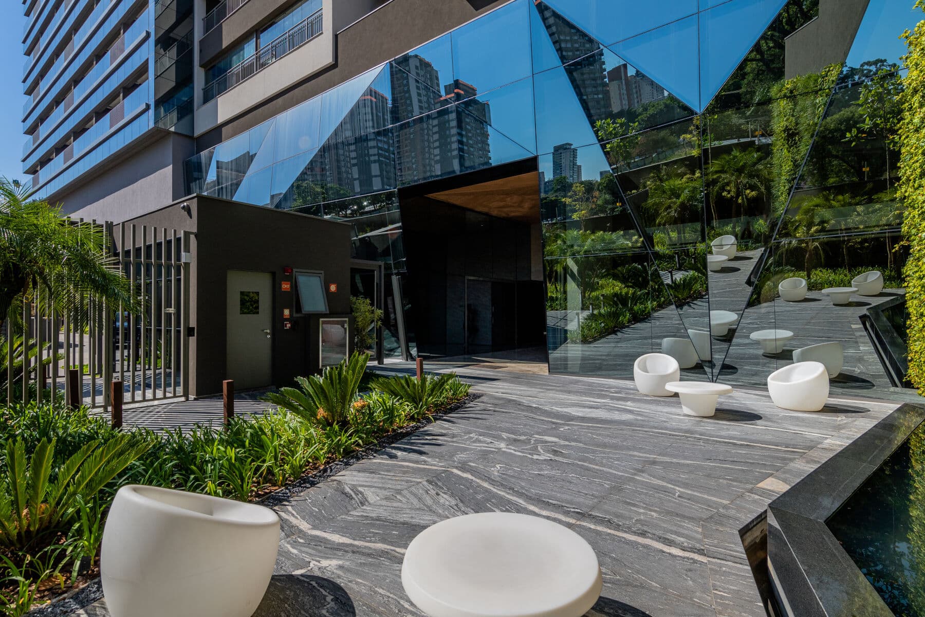 Charlie Thera Ibirapuera