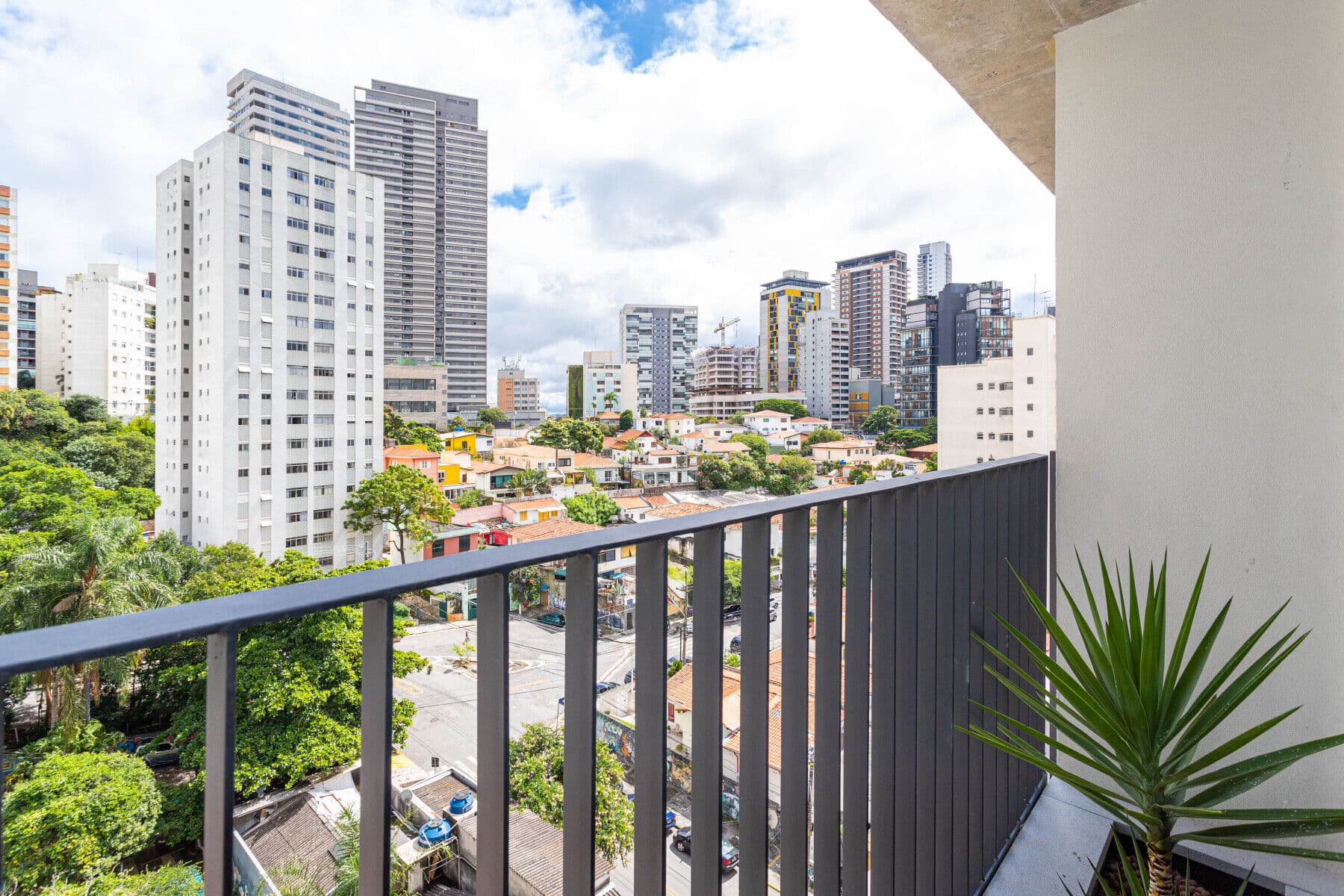 Charlie Onze22 Vila Madalena