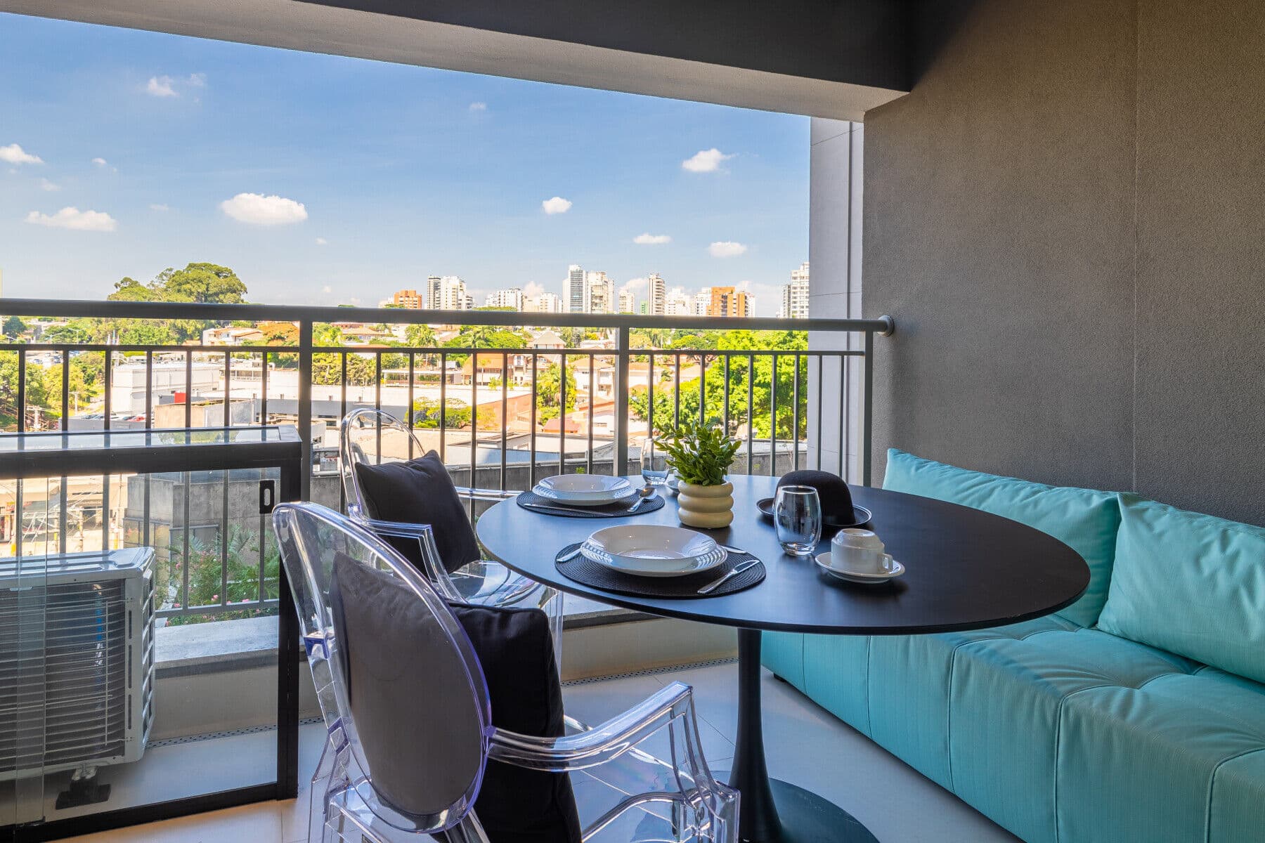 Charlie Thera Ibirapuera