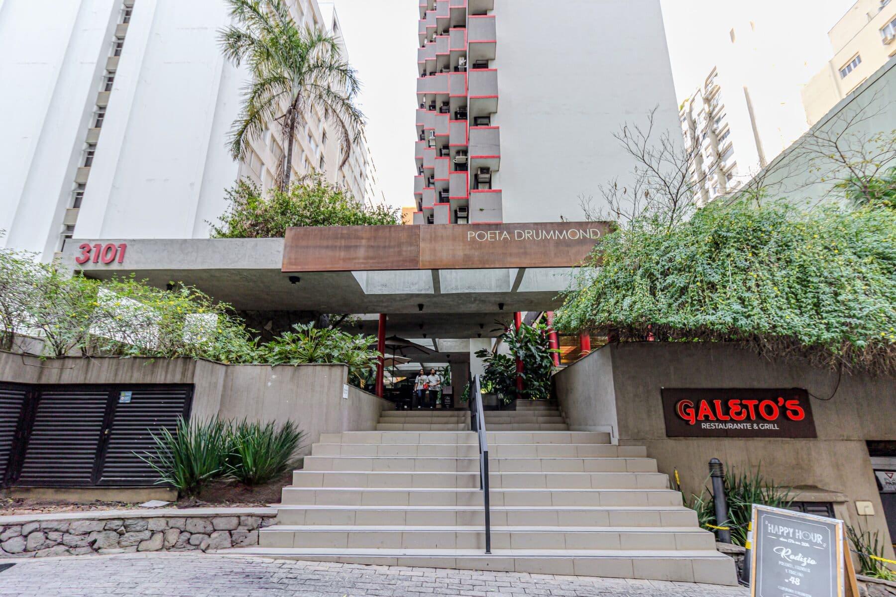 Charlie Poeta Drummond Jardins