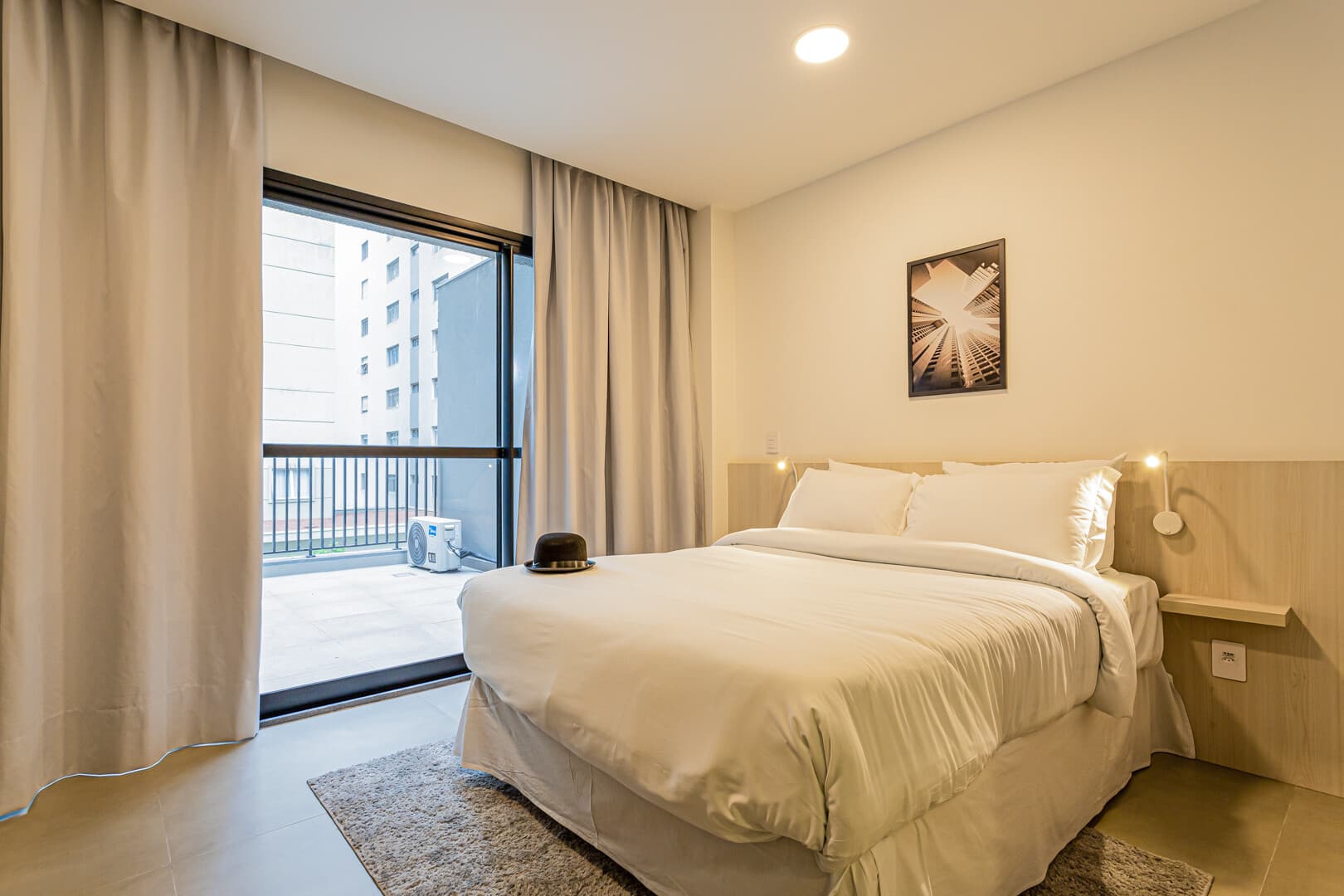 Charlie Sabiá Moema Essential