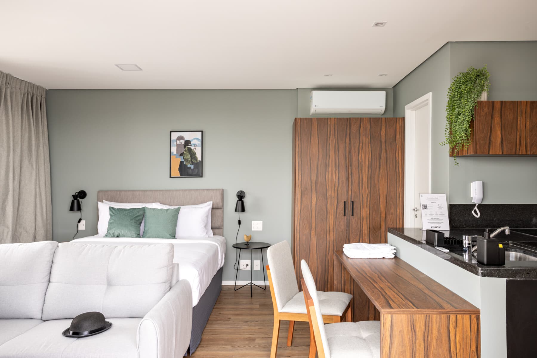 Charlie Jockey Pinheiros