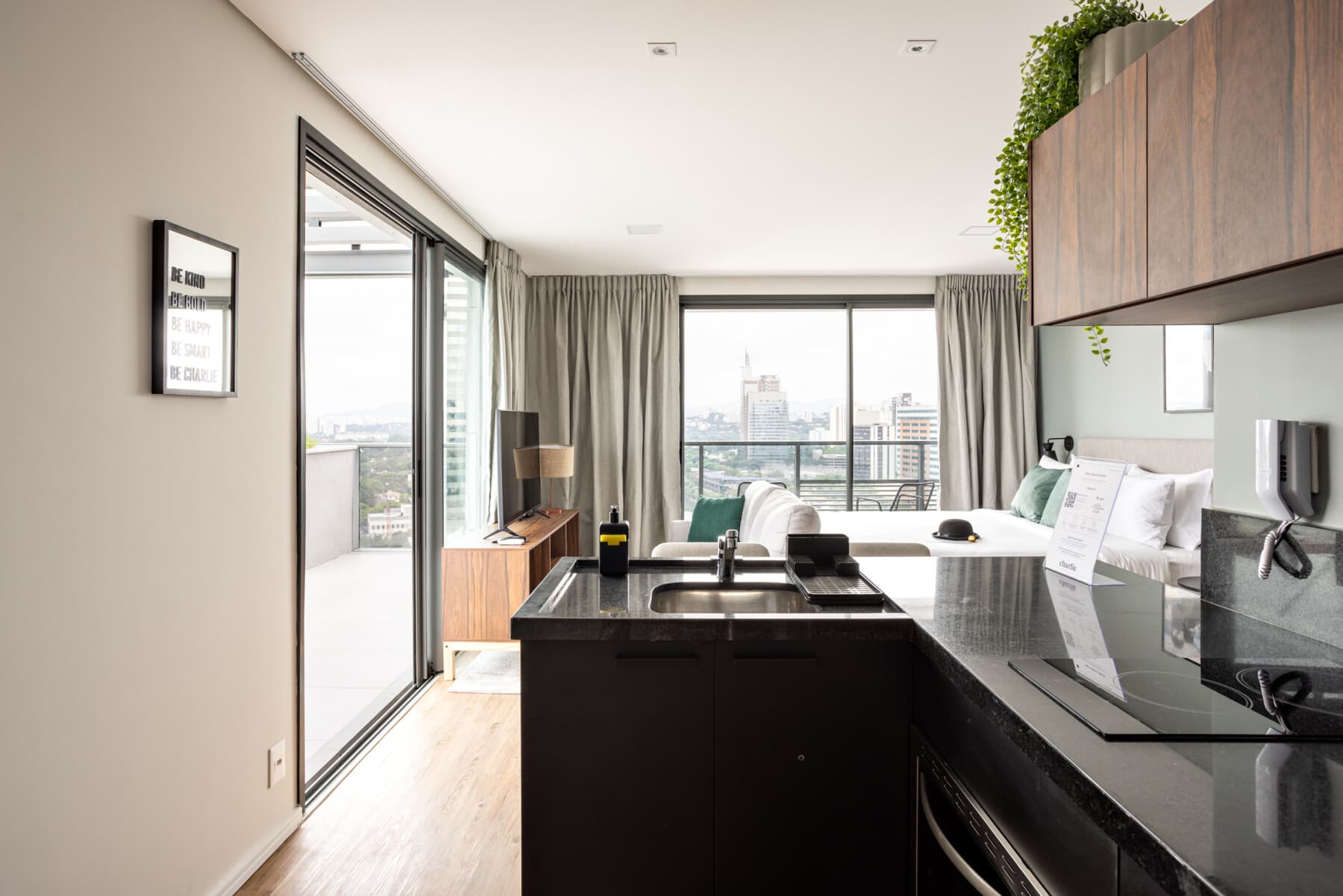 Charlie Jockey Pinheiros