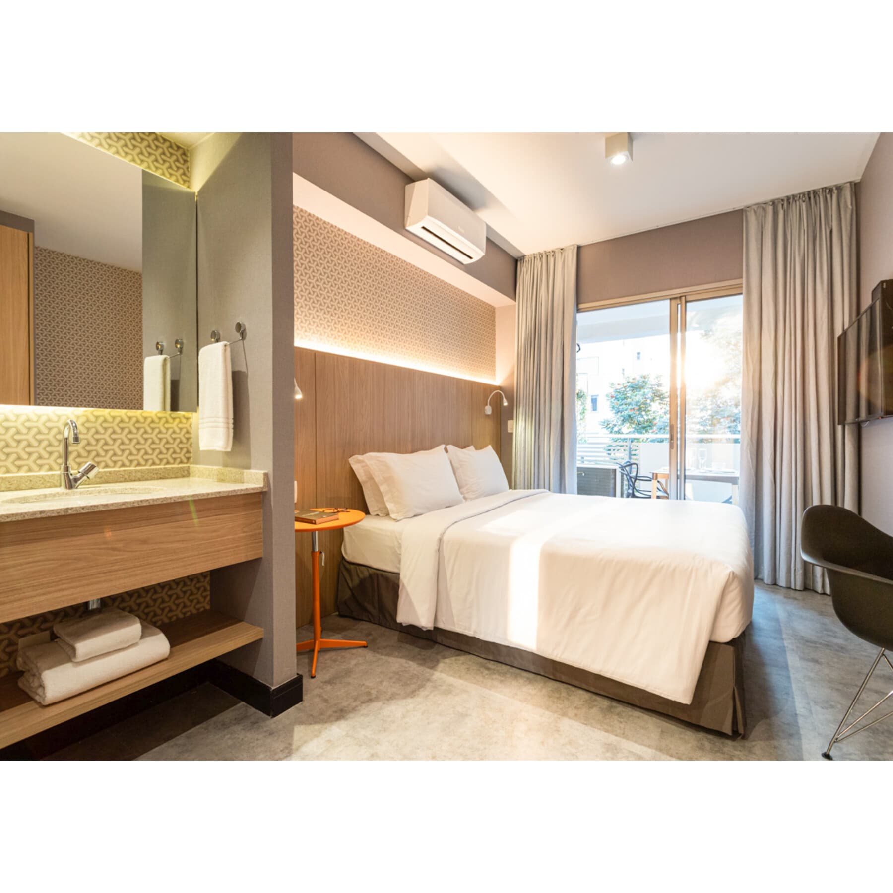 Charlie Girassol Vila Madalena