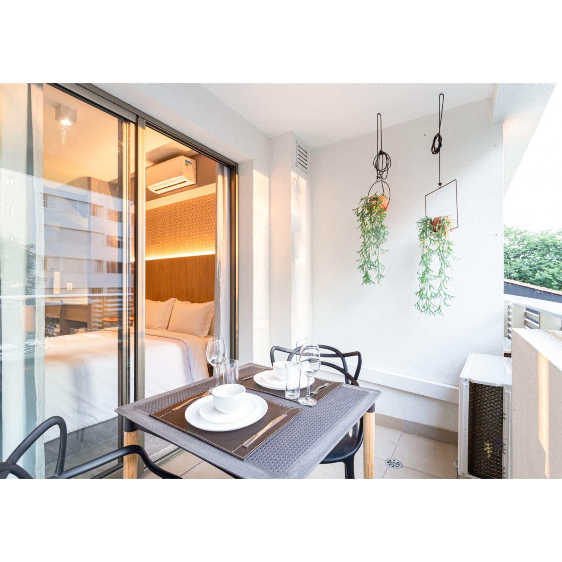 Charlie Girassol Vila Madalena