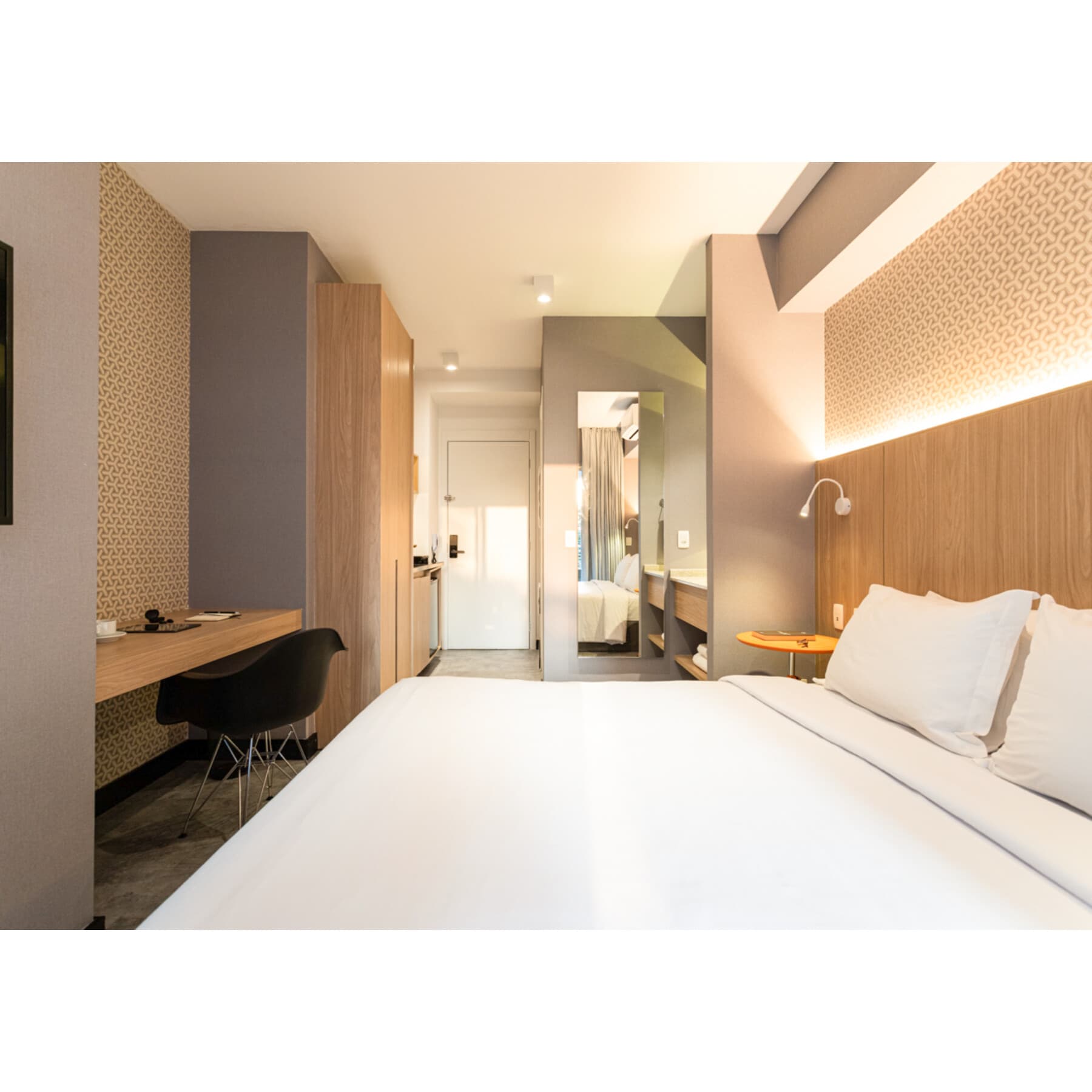 Charlie Girassol Vila Madalena