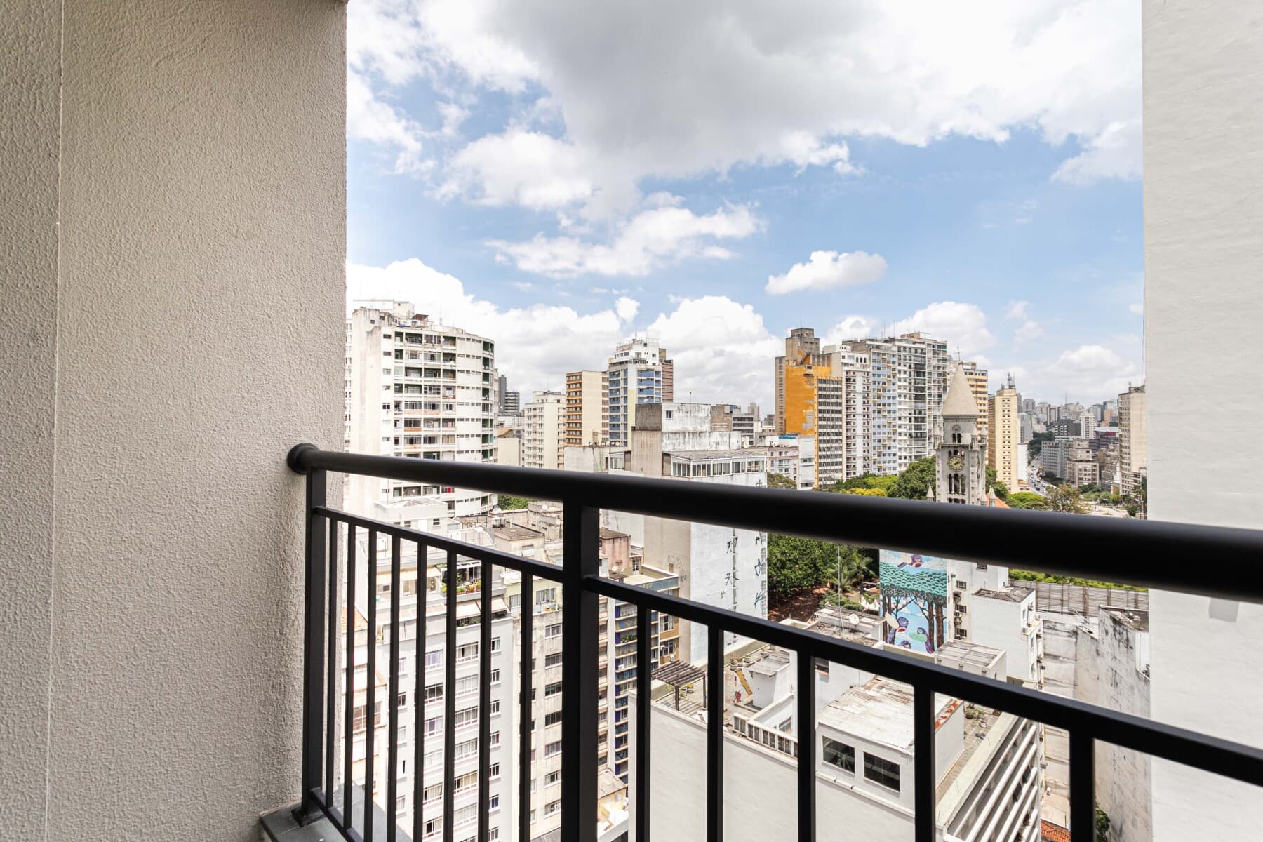 Smart Charlie Consolação