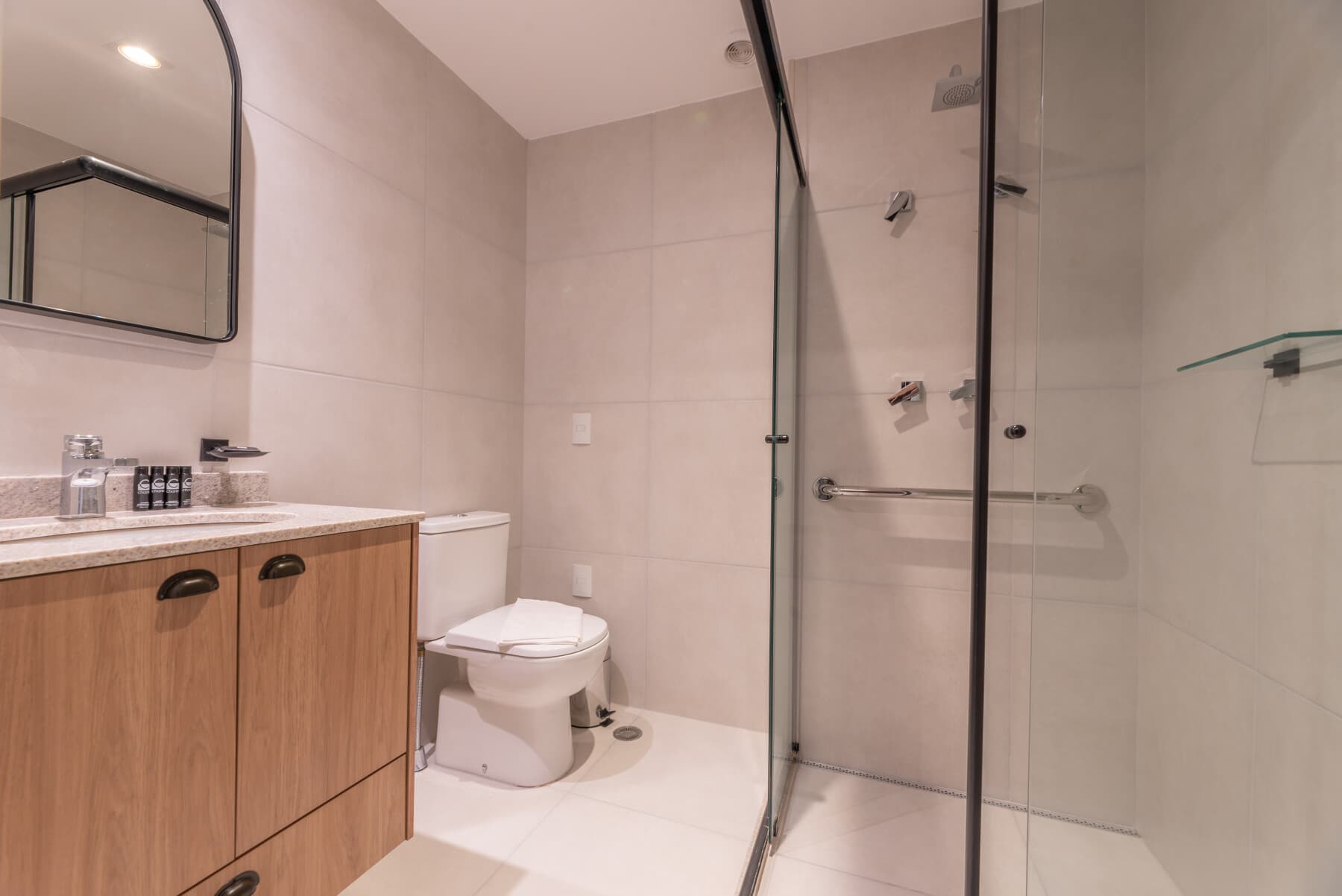 Studio Deluxe Casal - NR - Charlie Vitrali Moema