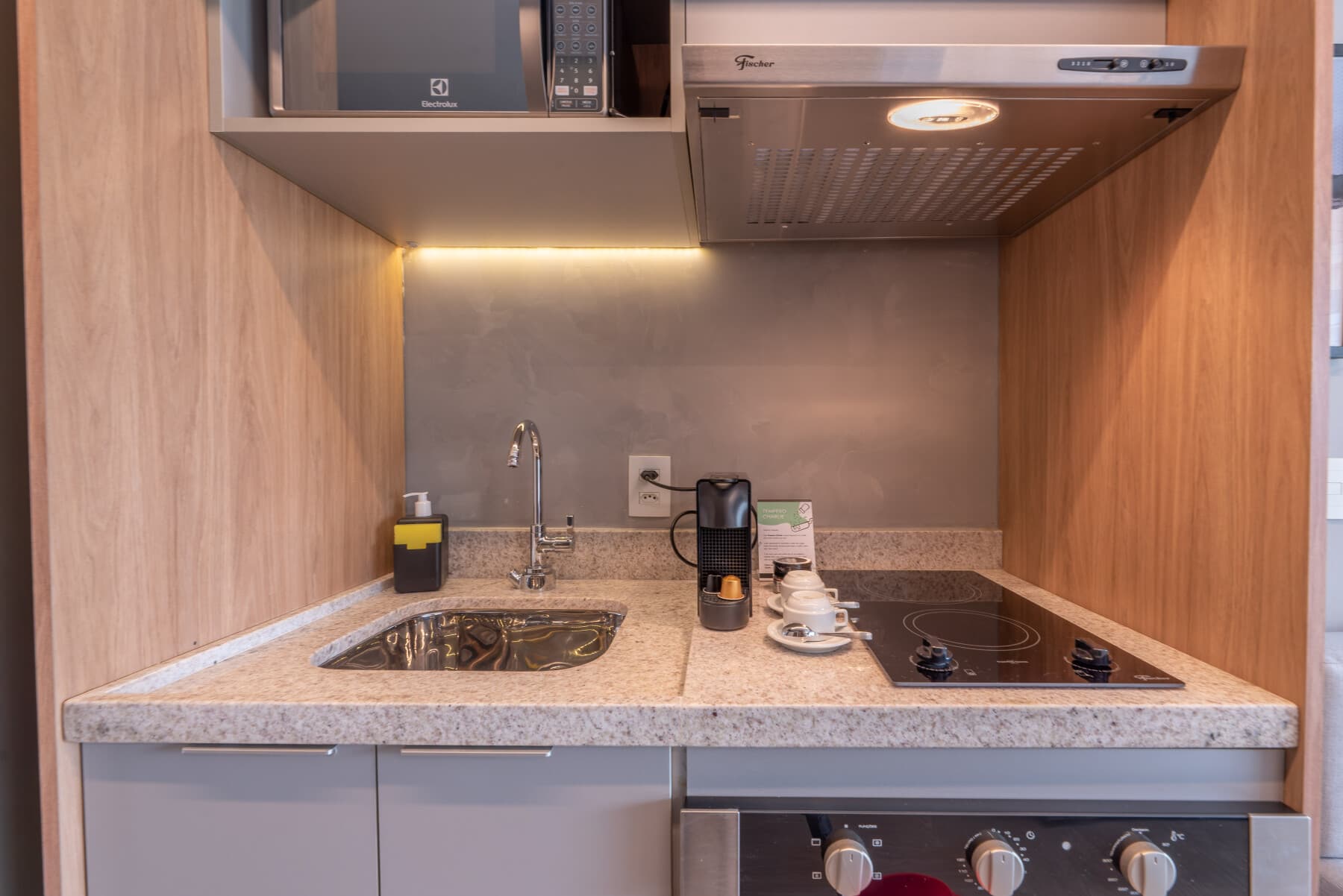 Studio Deluxe Casal - NR - Charlie Vitrali Moema