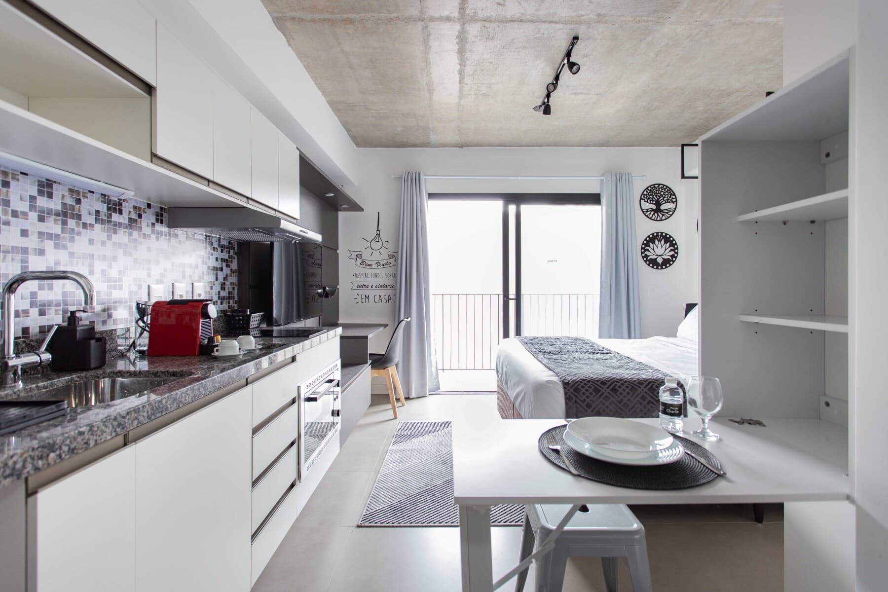 Charlie Porto Alegre Praça 4