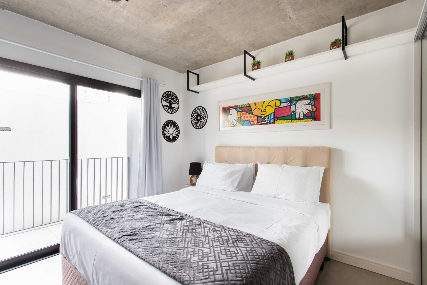 Charlie Porto Alegre Praça 4