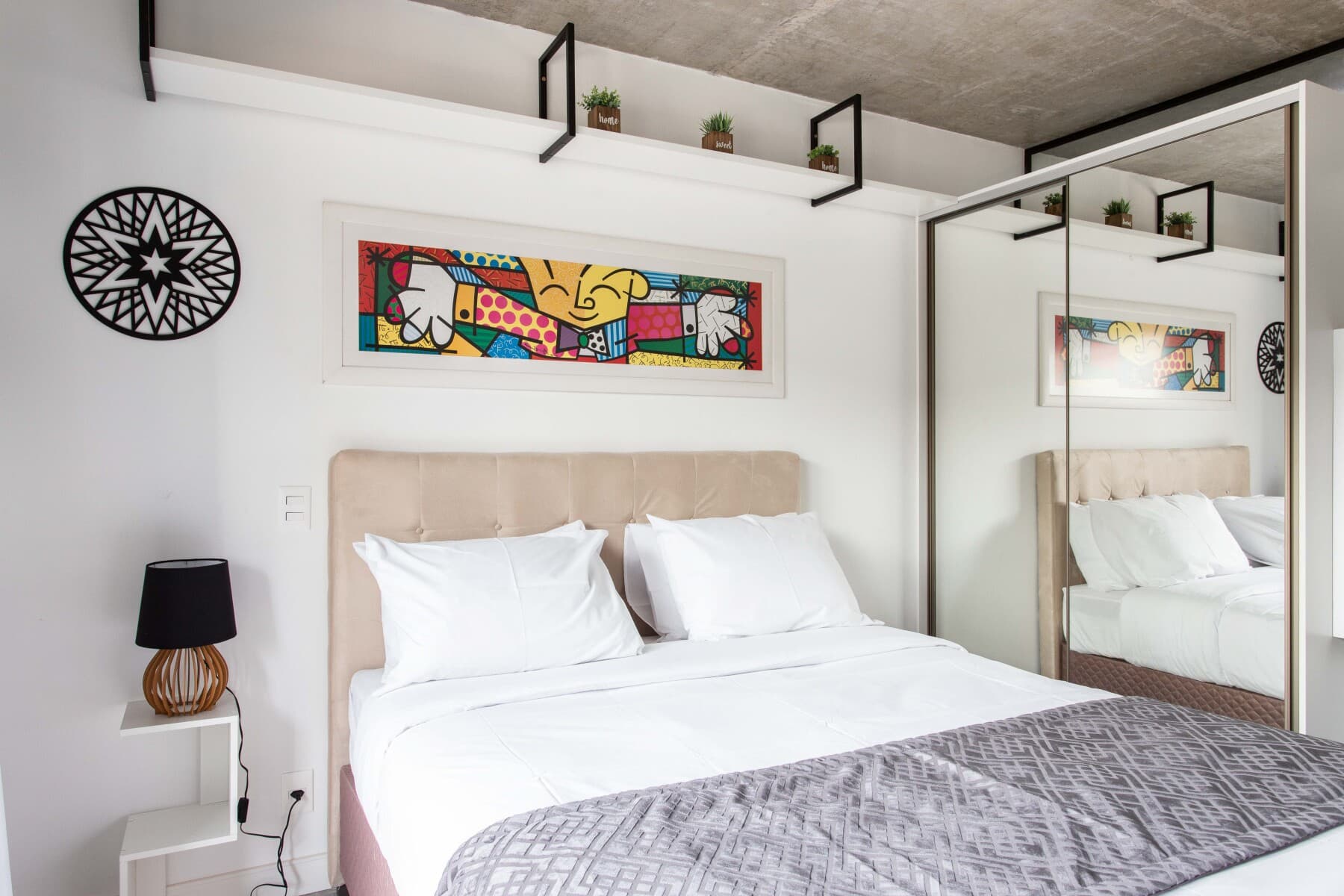 Charlie Porto Alegre Praça 4