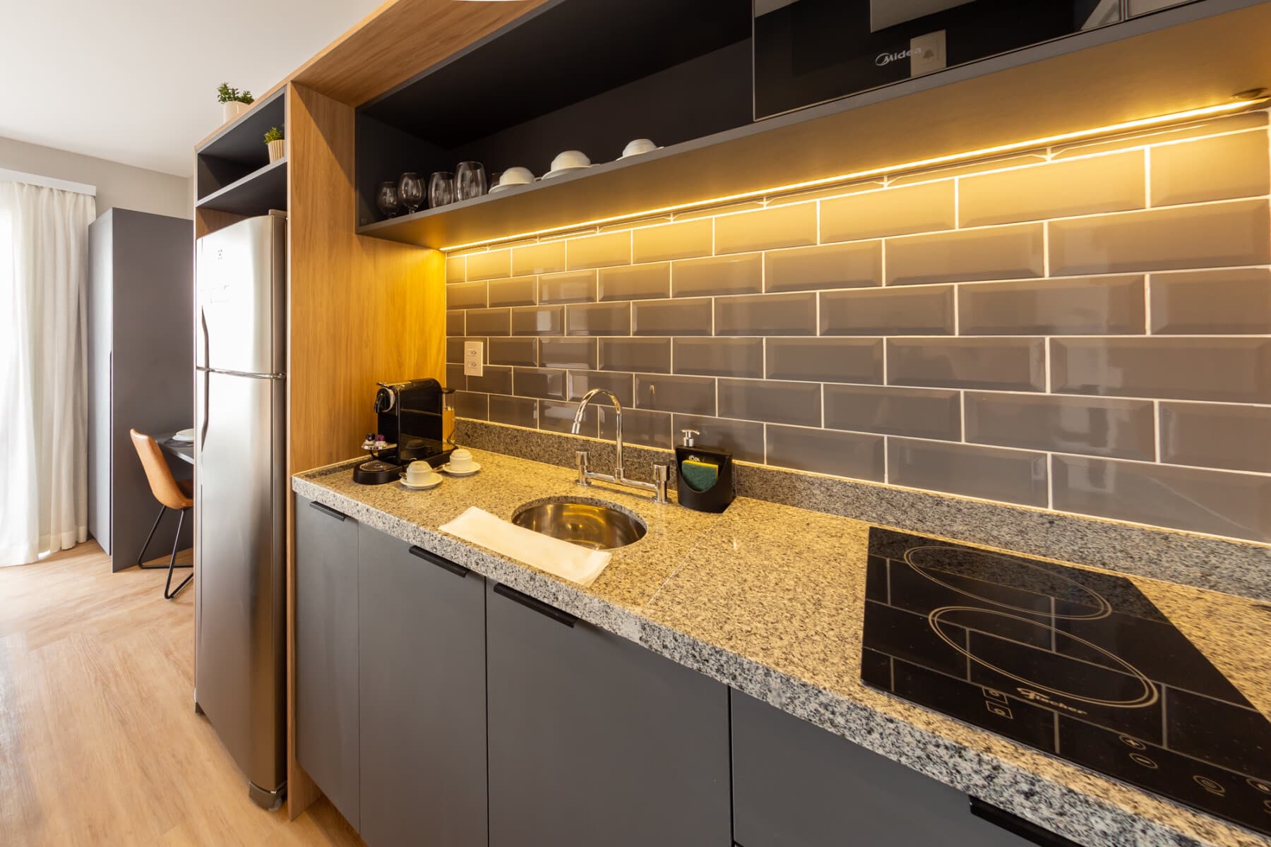 Charlie Nik Vila Mariana