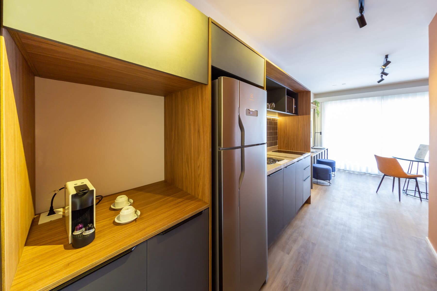 Apto 1 Dorm Casal com Sofá Cama - Charlie For You Moema