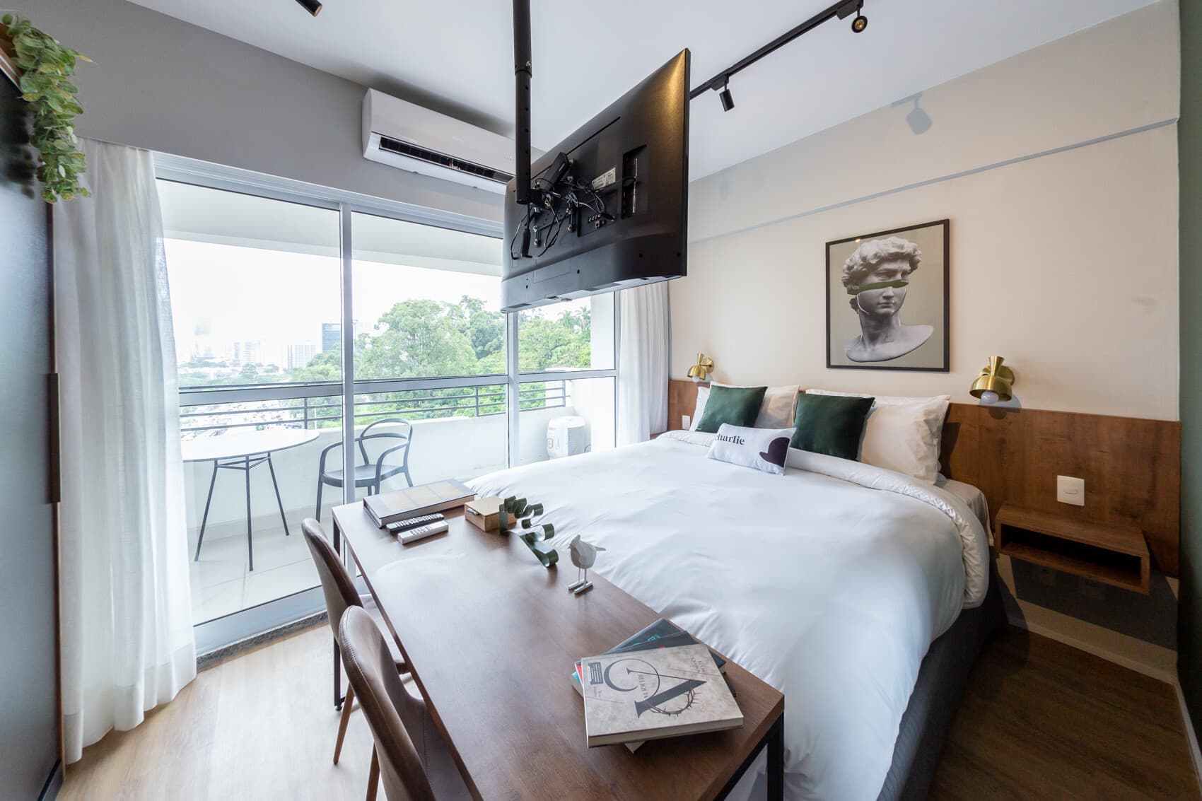 Charlie Panorama Butantã