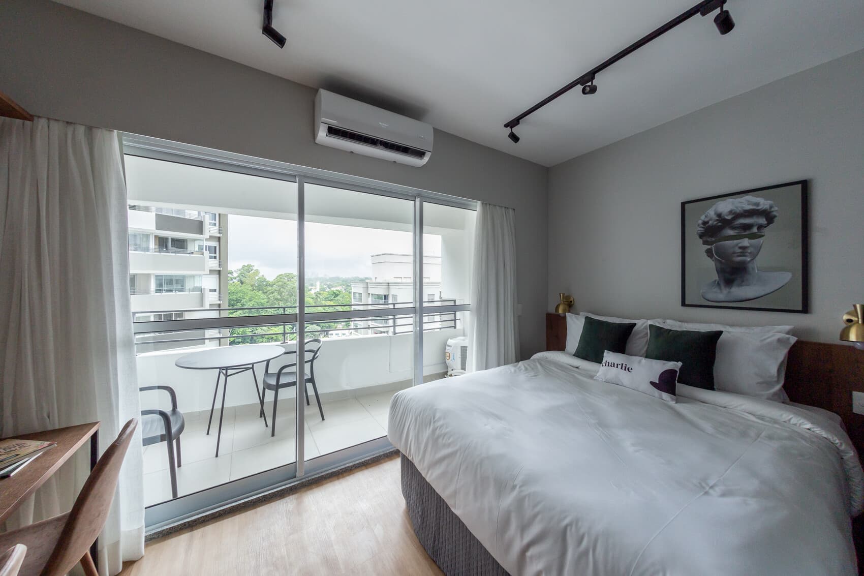 Charlie Panorama Butantã