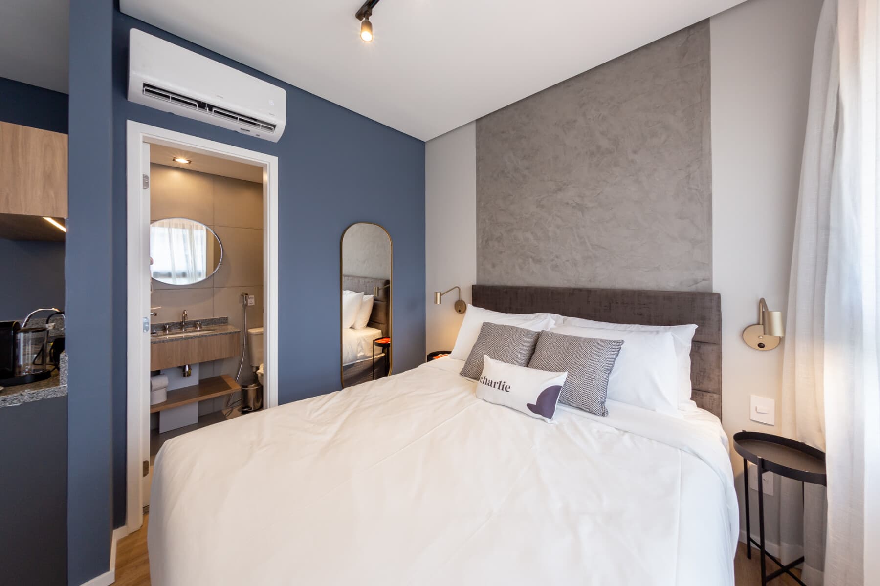 Charlie Nik Pinheiros