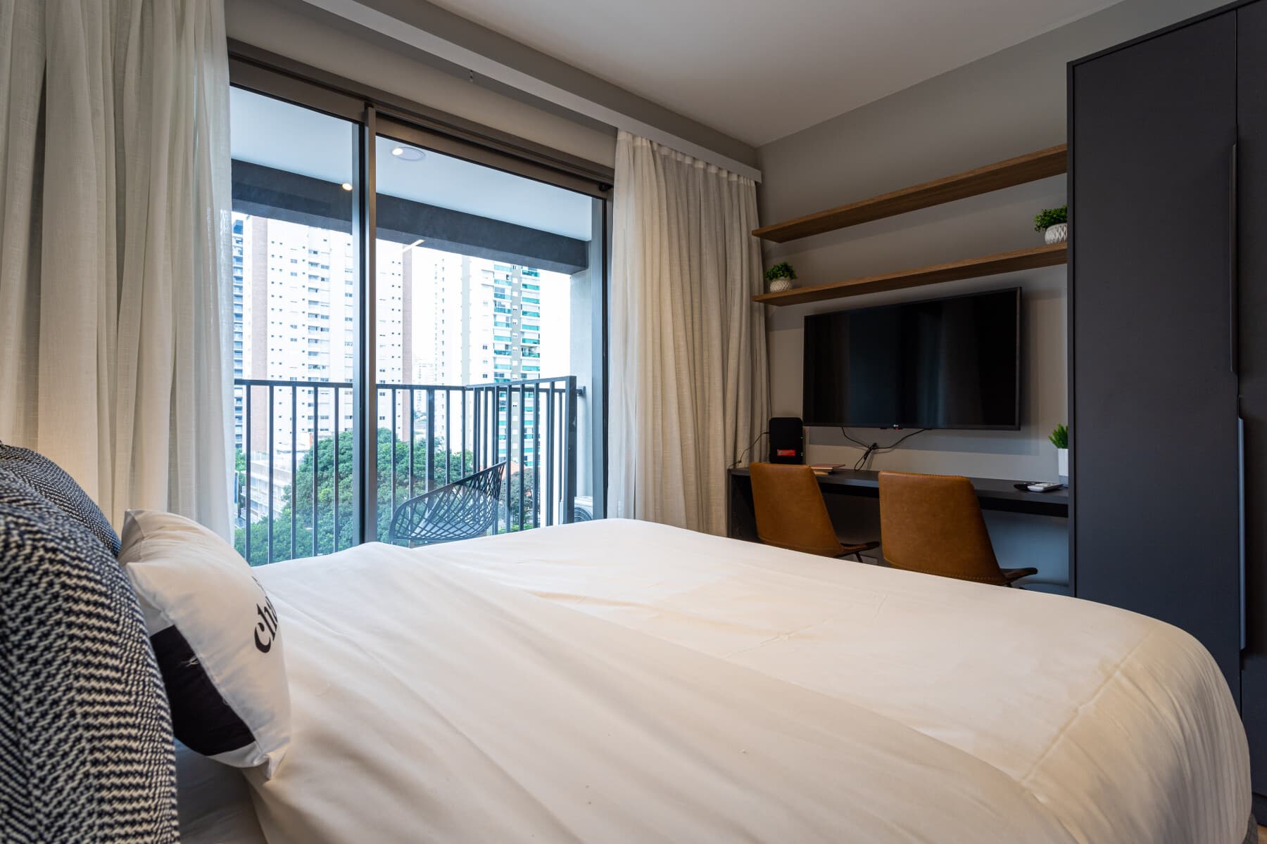 Charlie Nik Perdizes