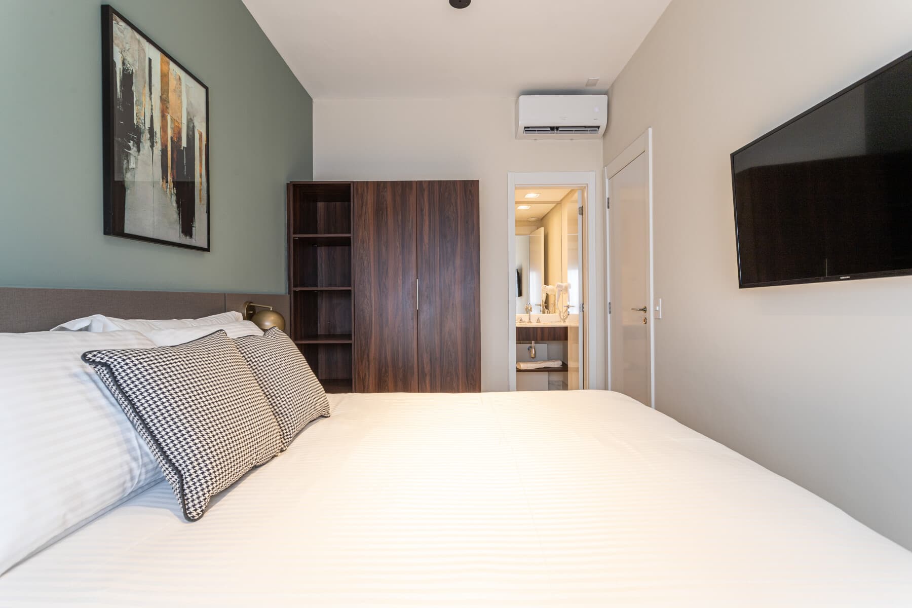 Iconyc House of Charlie