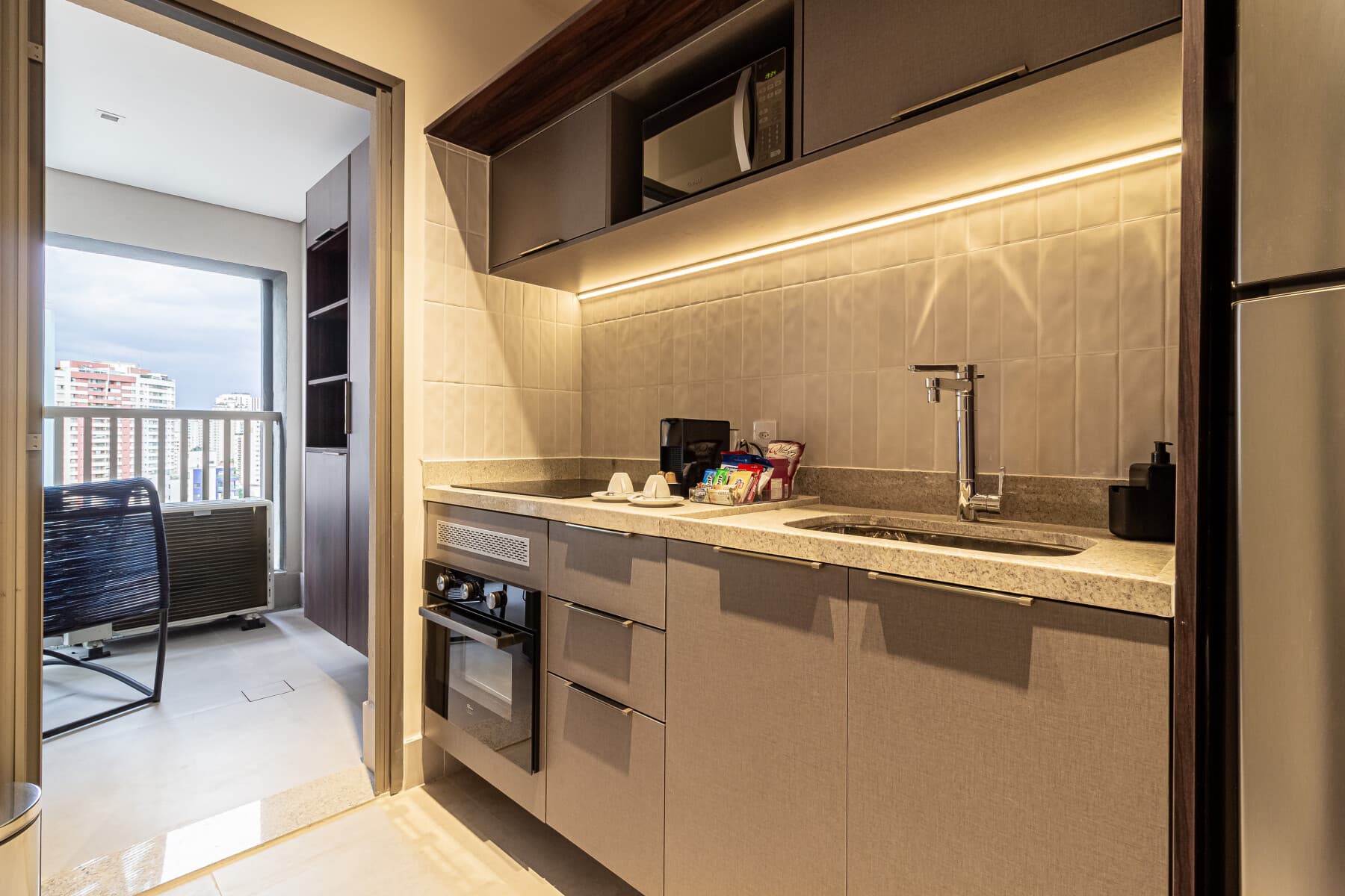 Apartamento 2 Dorms (Casal e 2 Solteiro) - 60M - Iconyc House of Charlie