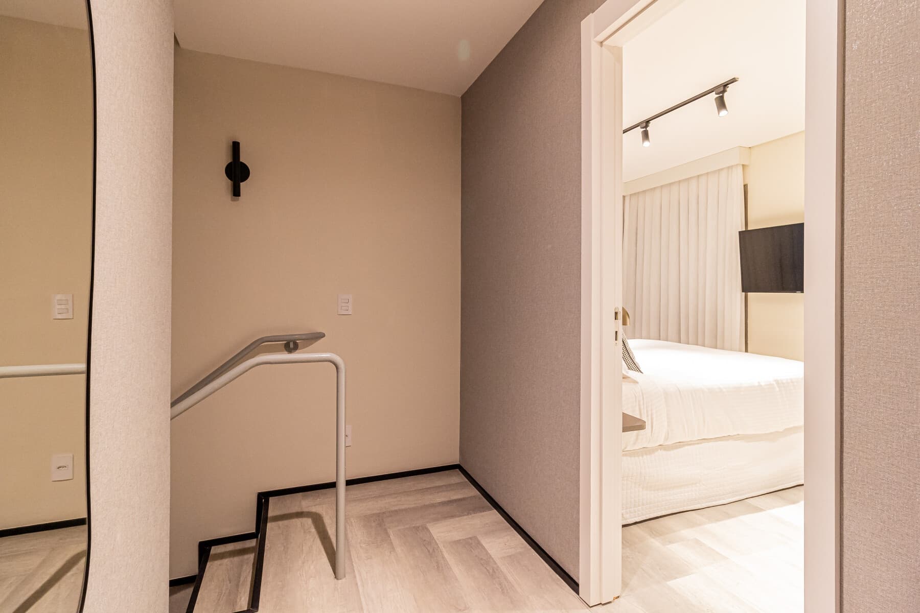 Apartamento Duplex (Casal e 2 Solteiro) - 92M - Iconyc House of Charlie