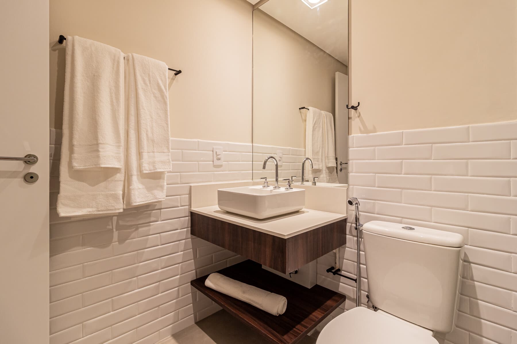 Apartamento Duplex (Casal e 2 Solteiro) - 92M - Iconyc House of Charlie