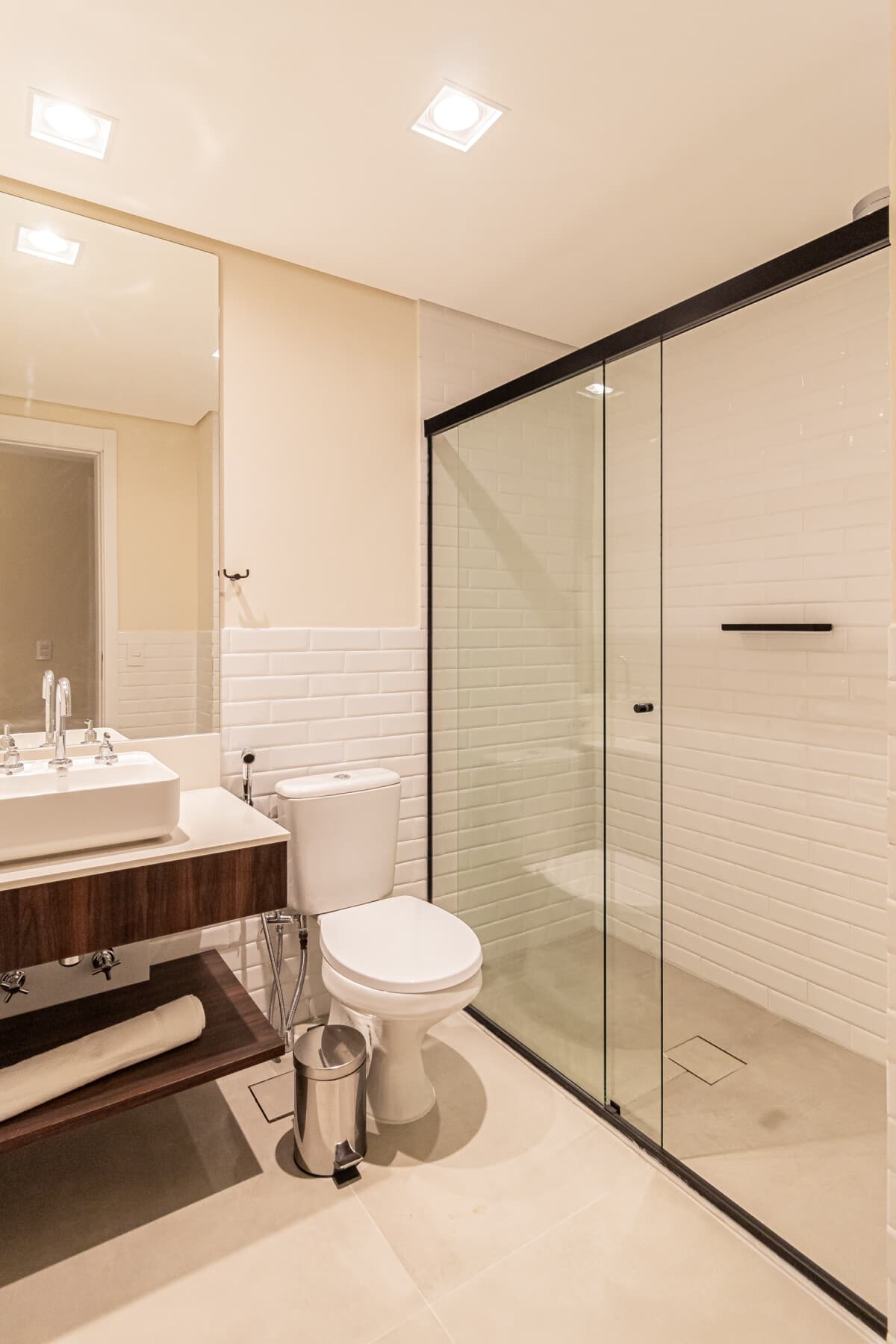 Apartamento Duplex (Casal e 2 Solteiro) - 92M - Iconyc House of Charlie