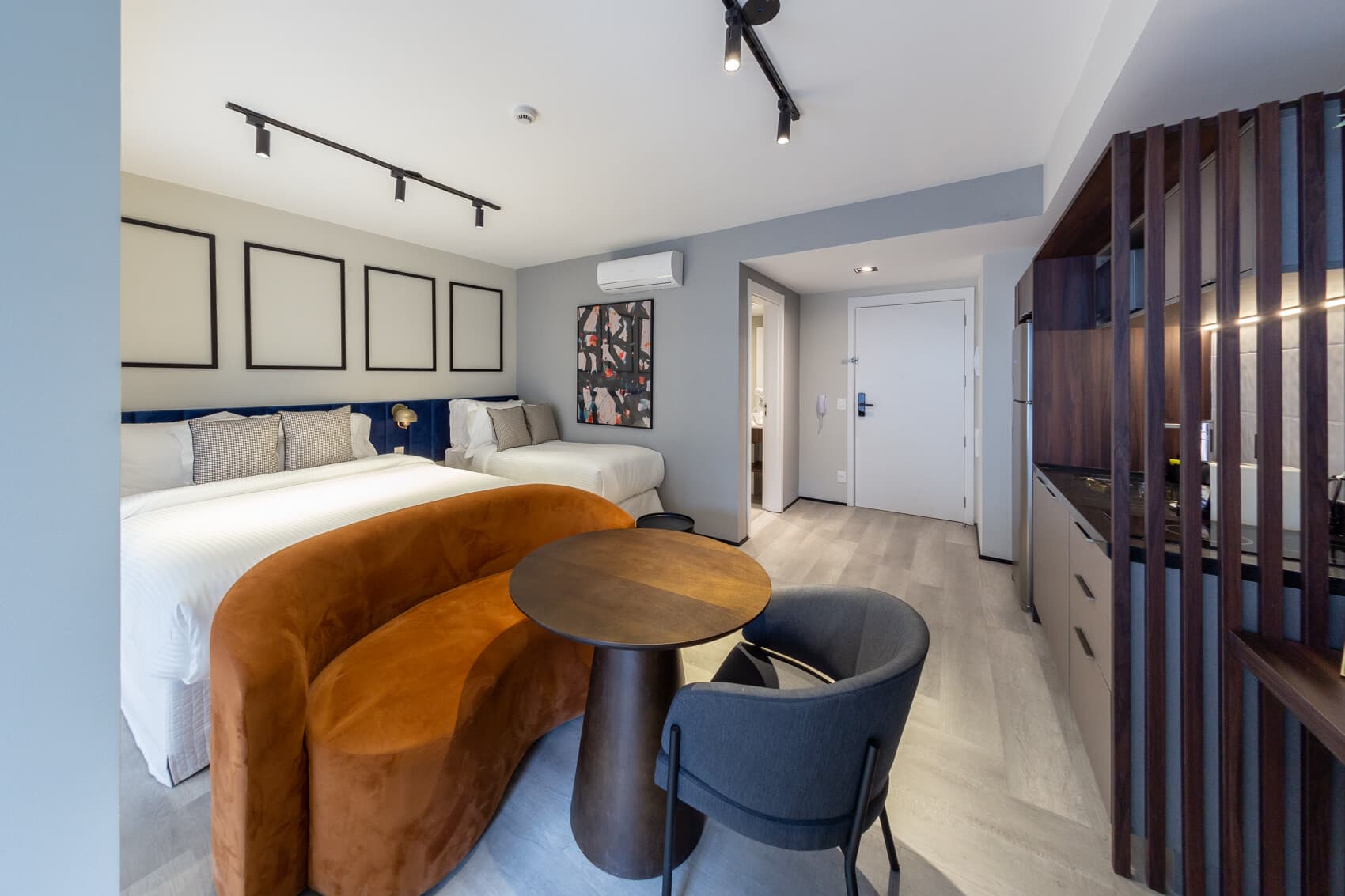 Suíte Triplo Superior (1 Casal e 1 Solteiro) - Charlie On The Parc Ibirapuera Hotel