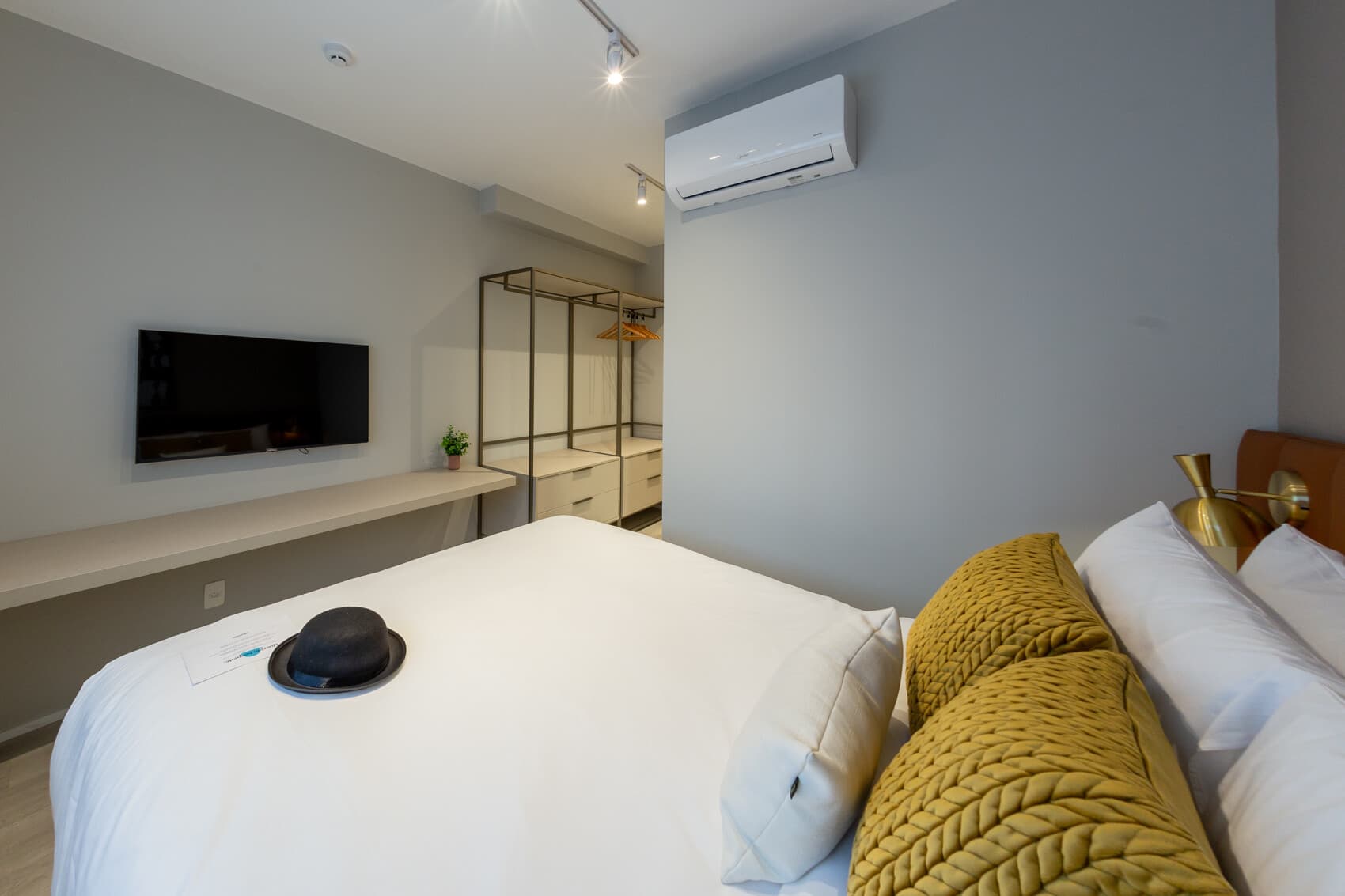 Apto 2 Dorms (Casal e 2 Solteiro) - Charlie Contemporâneo Jardins Essential