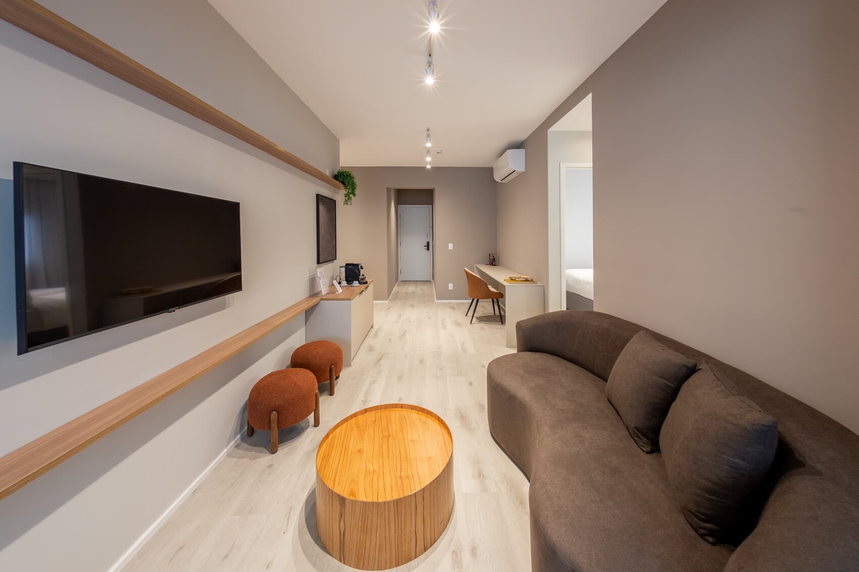 Charlie Contemporâneo Jardins Essential