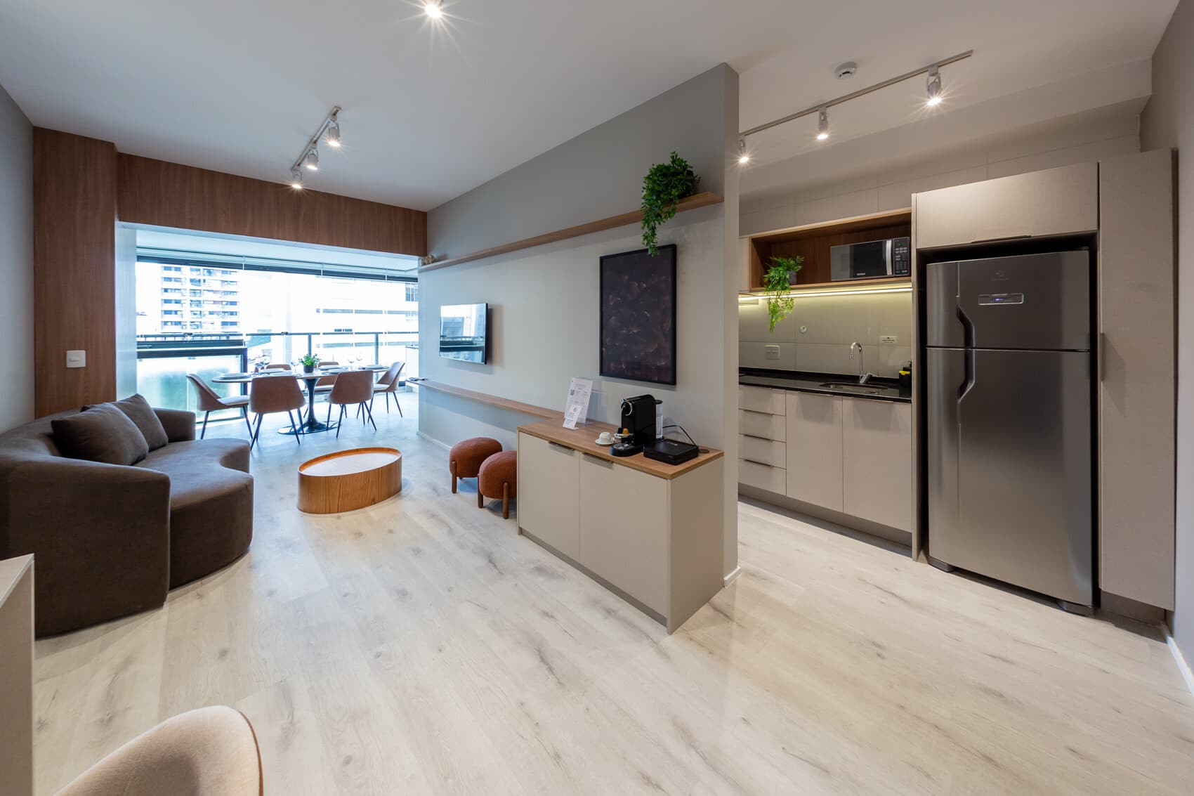 Charlie Contemporâneo Jardins