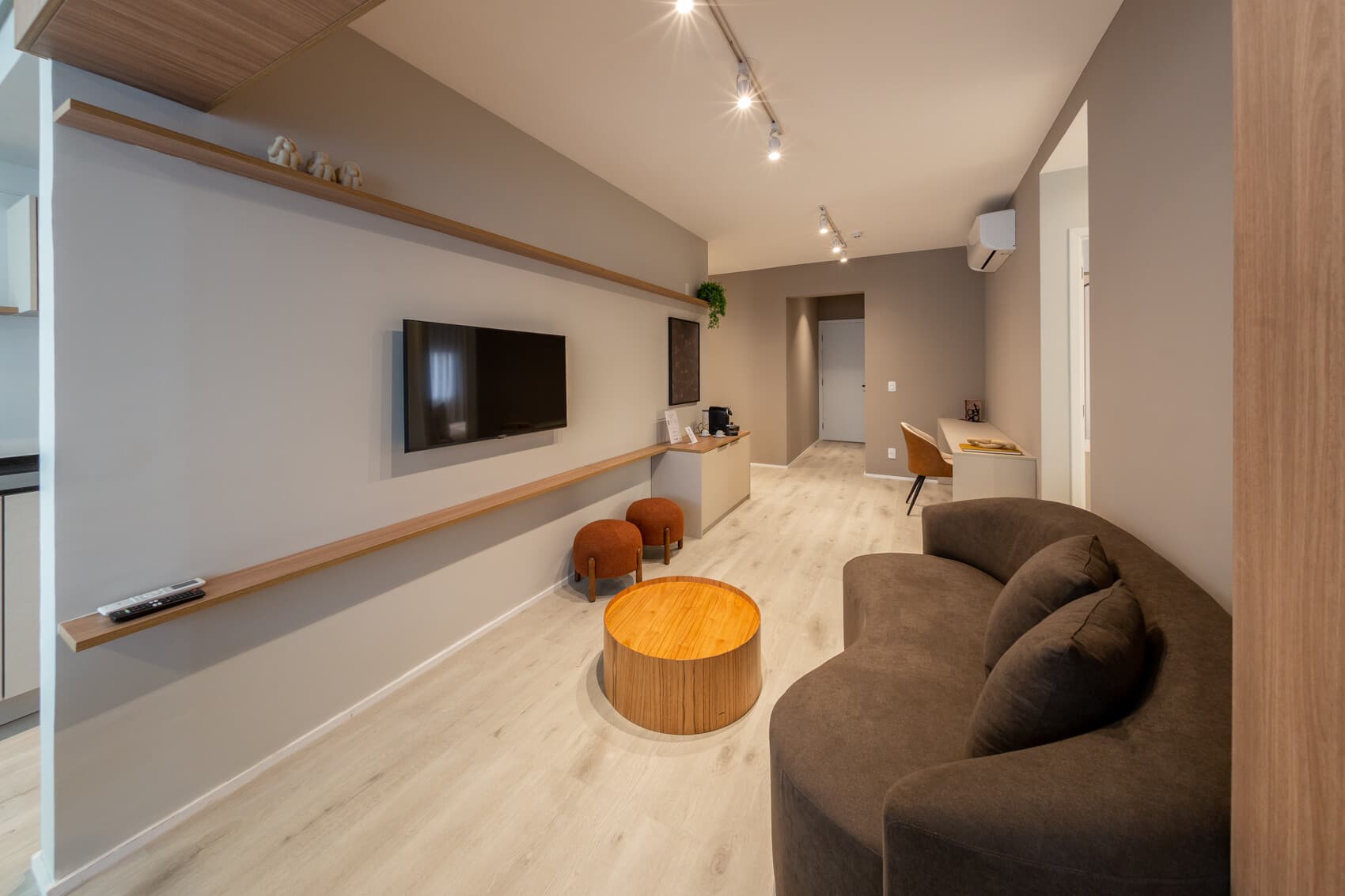 Charlie Contemporâneo Jardins