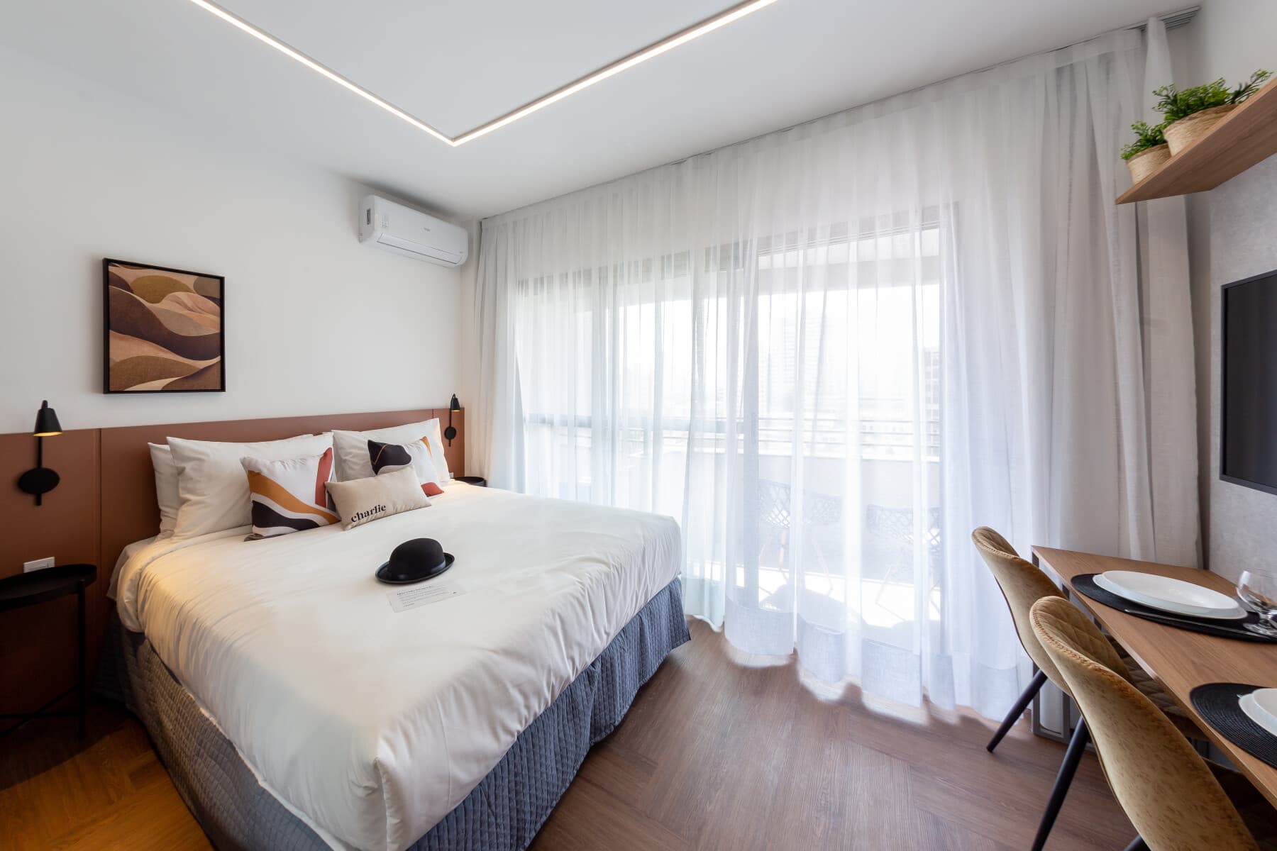 Charlie Wonder Brooklin