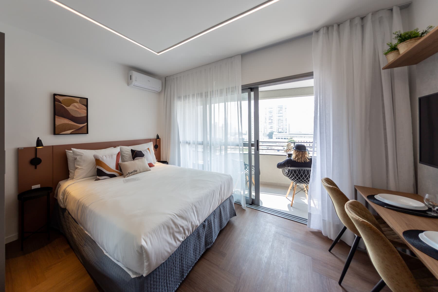 Charlie Wonder Brooklin