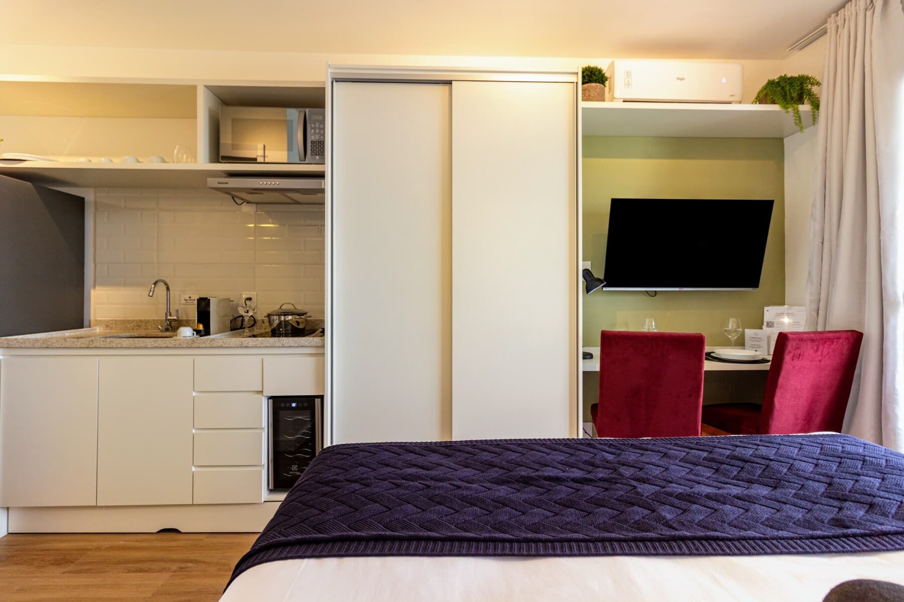 Charlie Lumiere Klabin