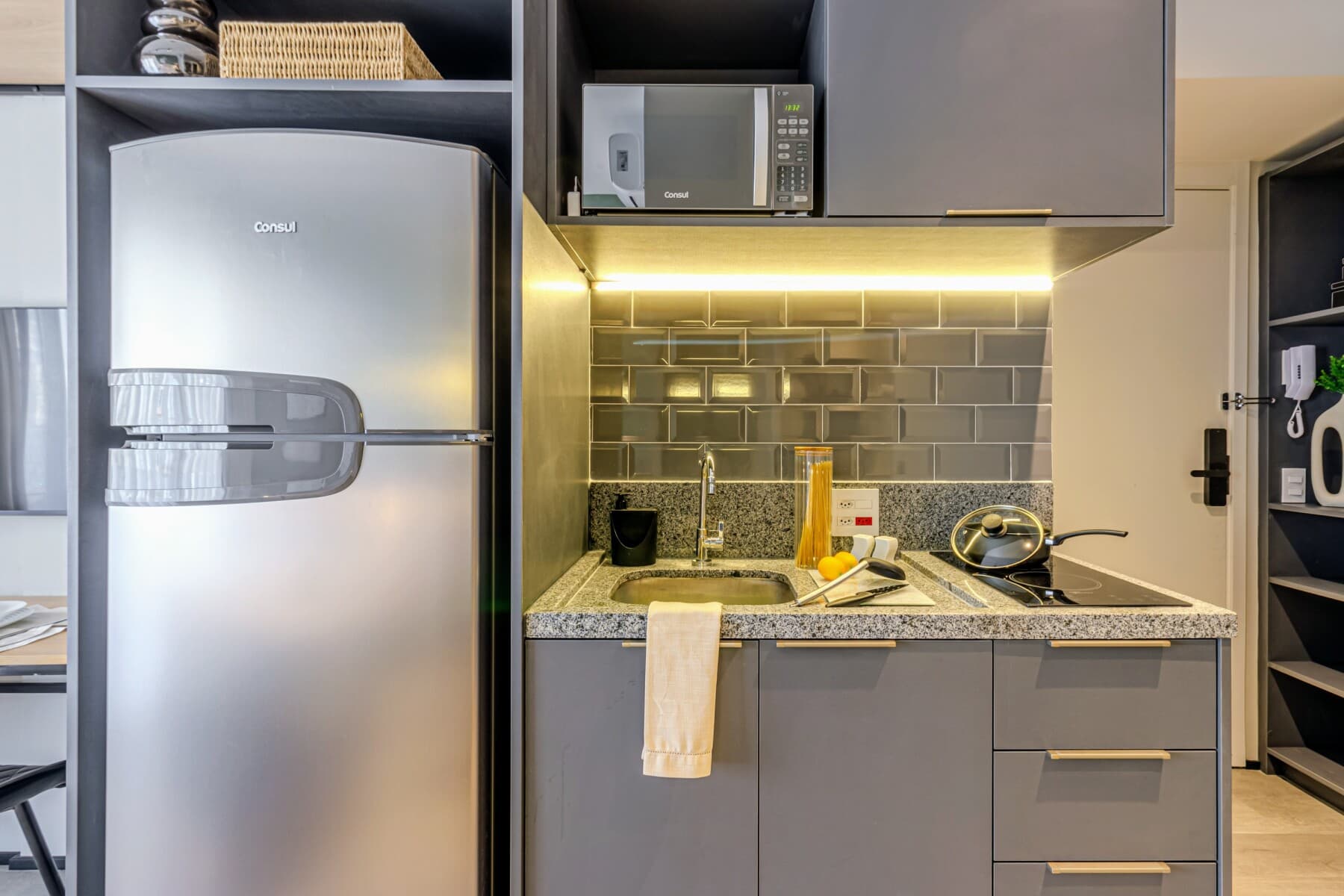 Studio Standard Casal com Varanda NR - Charlie Nik Paulista