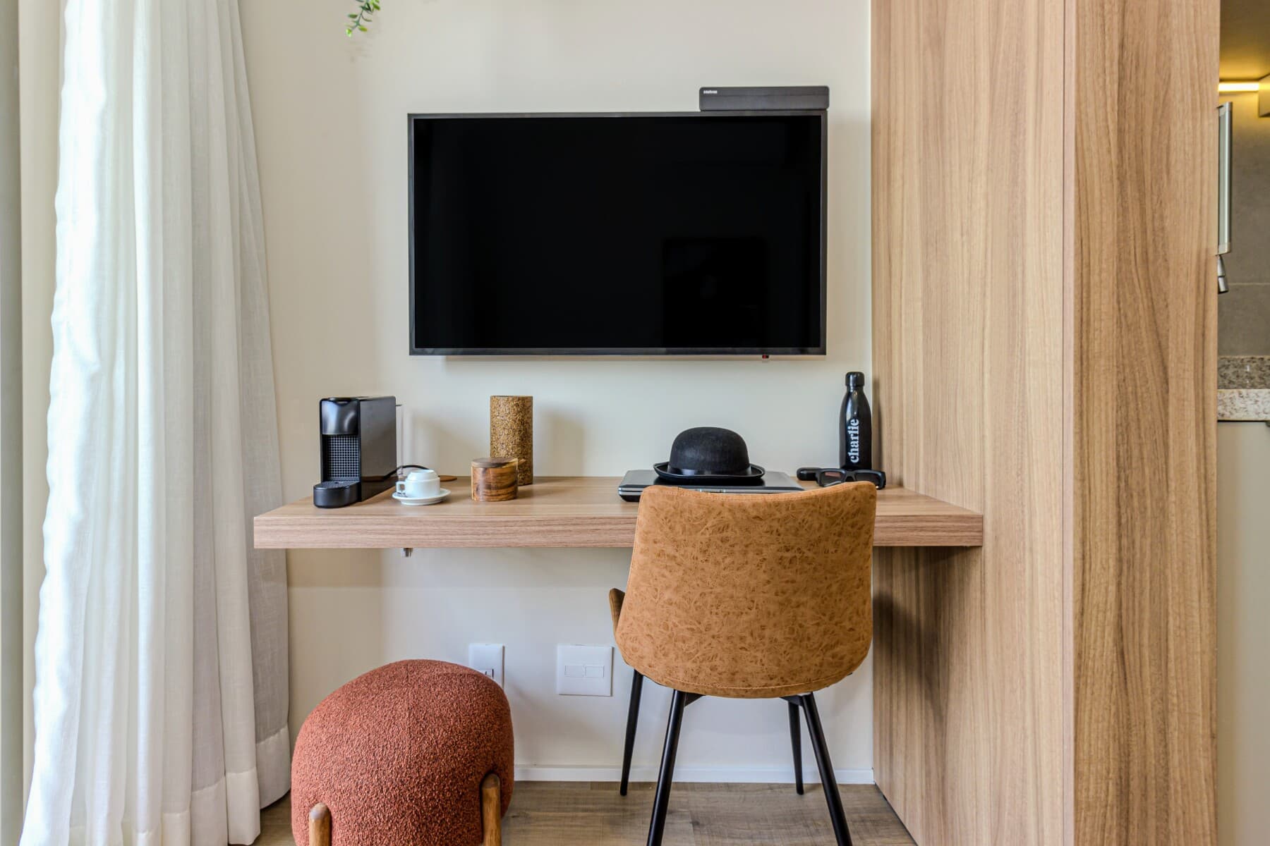 Apto 1 Dorm 30m com Sofá Cama - R - Charlie Bothanic Campo Belo