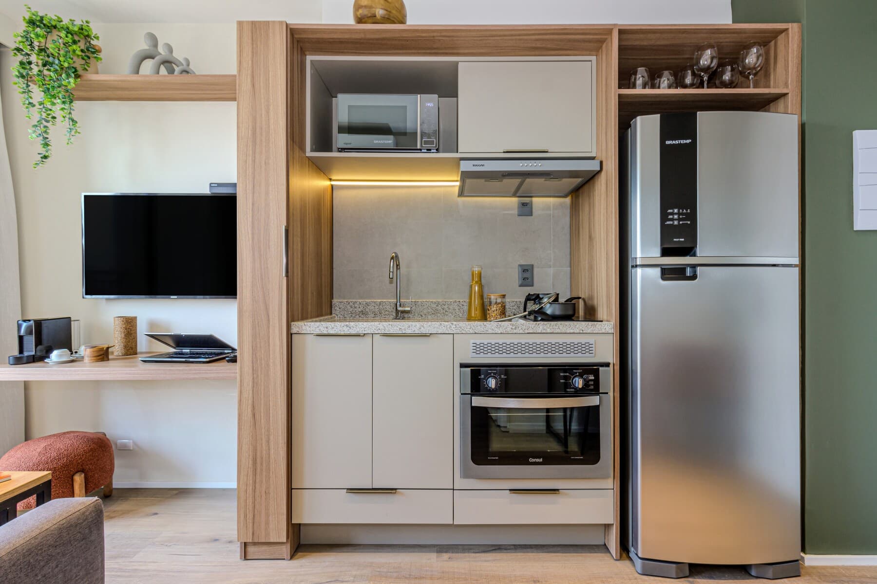 Charlie Bothanic Campo Belo