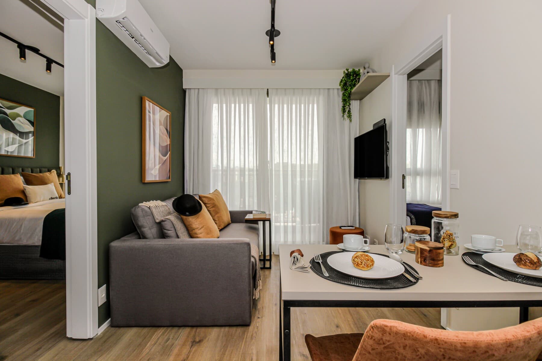 Charlie Bothanic Campo Belo