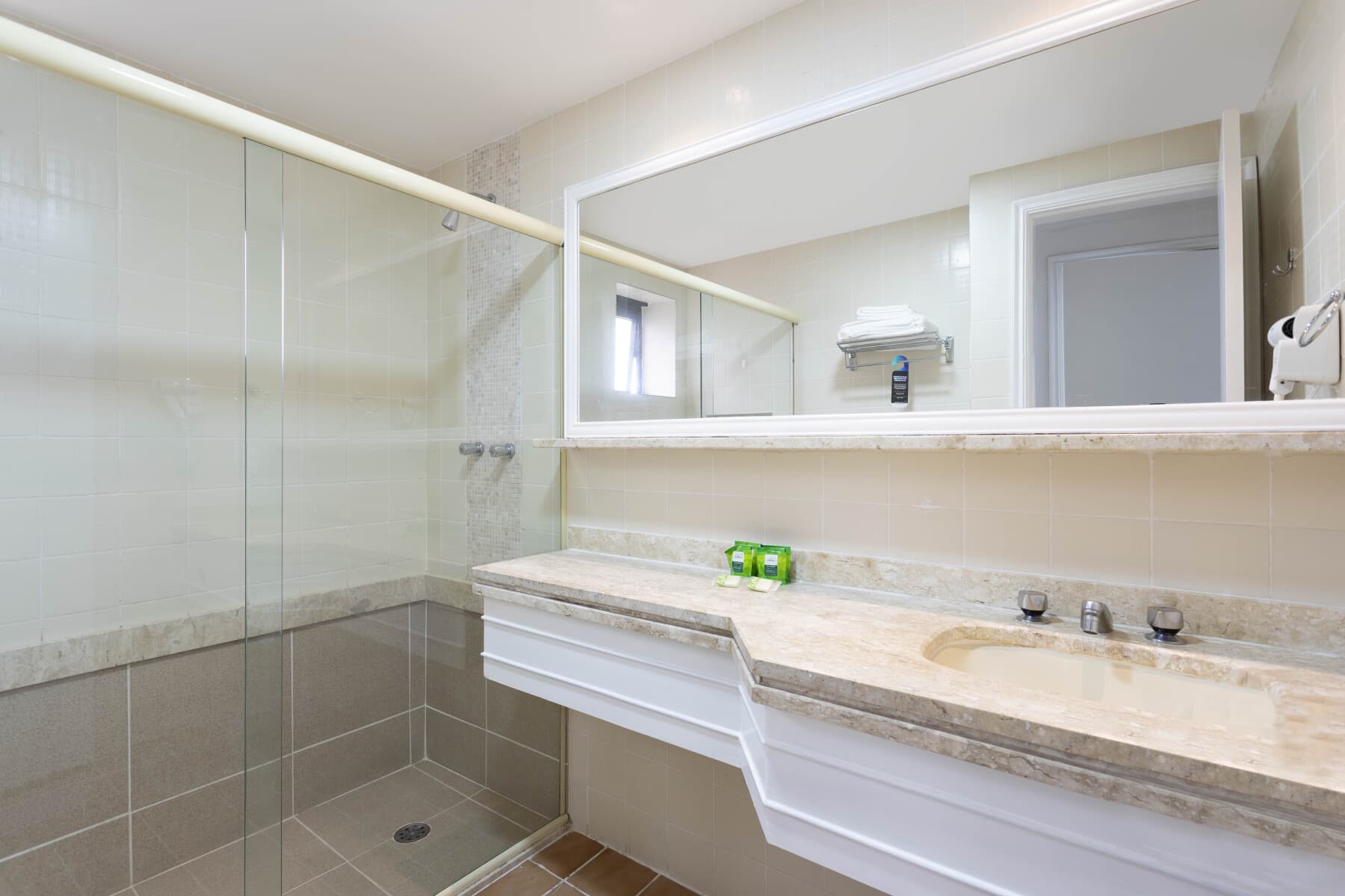 Studio Standard Casal - NewCiti Itaim by Charlie